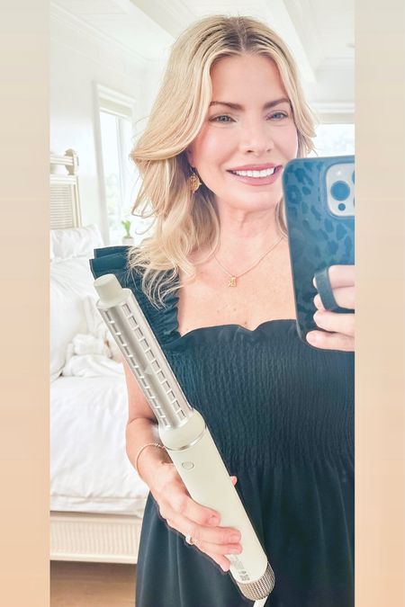 Favorite volumizing & curling hair tool 💕
I love this tool that has 6 different attachments for your hair. Works on dry hair beautifully and adds so much volume. 💁🏼‍♀️


#LTKbeauty #LTKsalealert