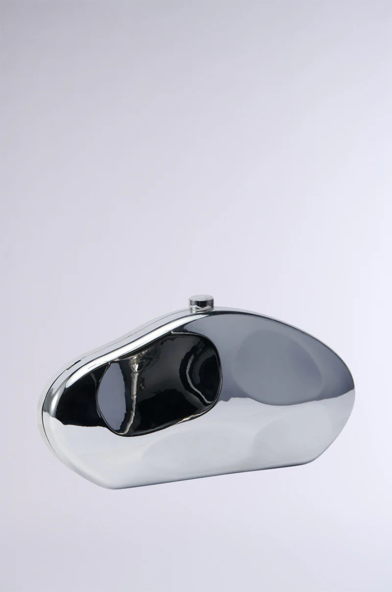 BENT OUTTA SHAPE CLUTCH | AKIRA