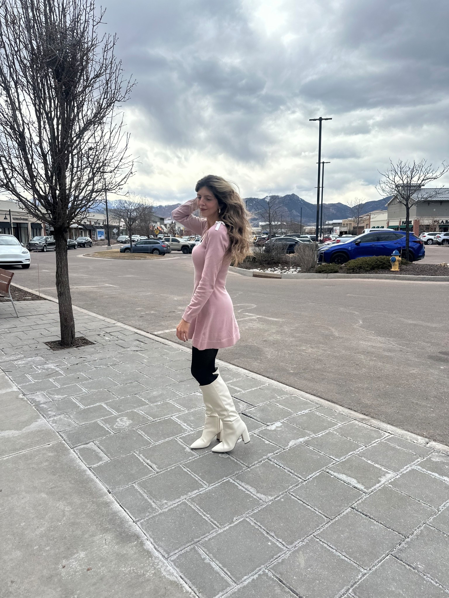 Outfit deets. Wearing xs in dress. 