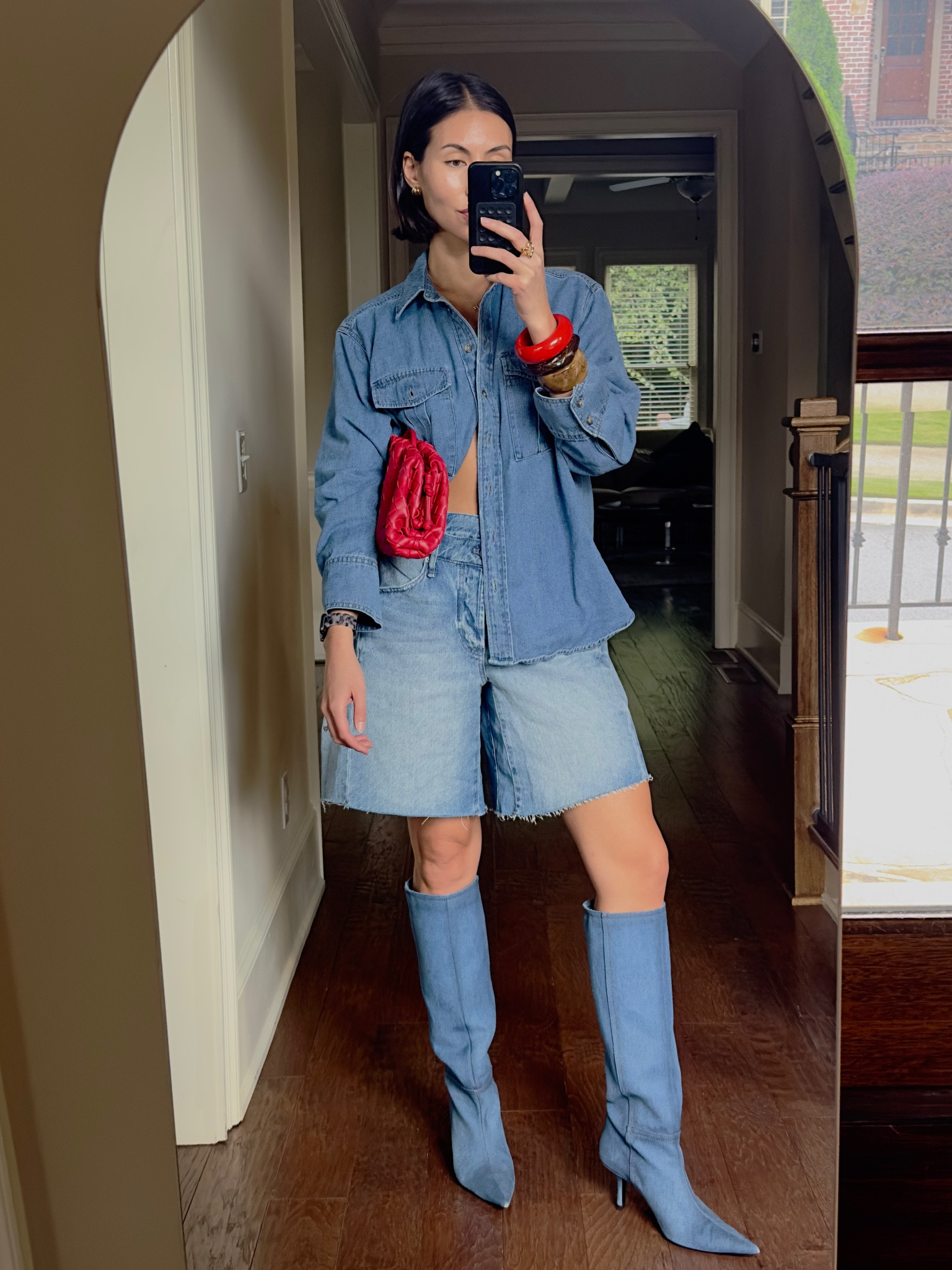 Denim on denim, denim jorts

Love a good pair of baggy denim Bermuda shorts. Easy throw on for a cool girl effect.

#LTKStyleTip #LTKShoeCrush #LTKSeasonal