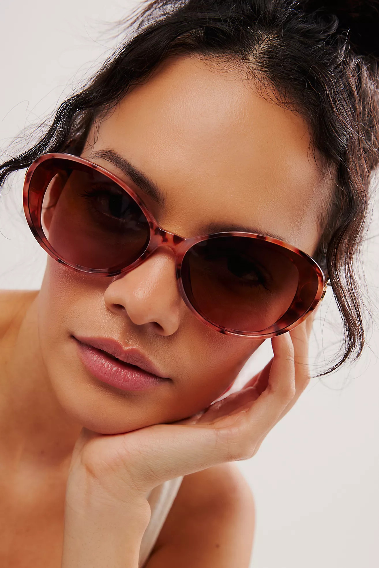 Similar Items

               
            Head Hunk Aviator Sunglasses
            
            ... | Free People (Global - UK&FR Excluded)