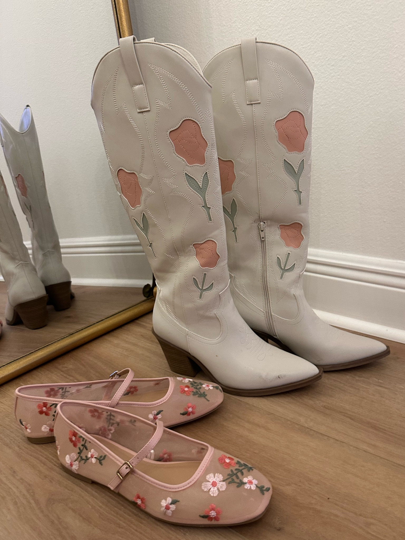 I’m just a girl 🌸

#LTKStyleTip #LTKFindsUnder50 #LTKSeasonal