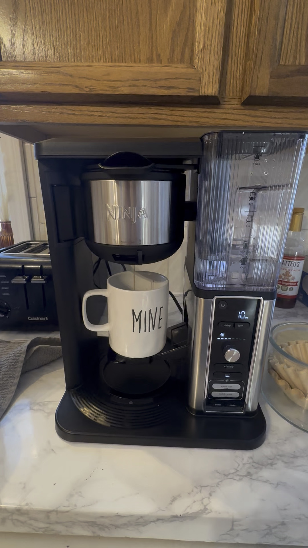 obsessed with my new coffee maker! hot and iced/cold brew AND it makes single cups and whole pots ☕️

#LTKHoliday #LTKSaleAlert #LTKHome