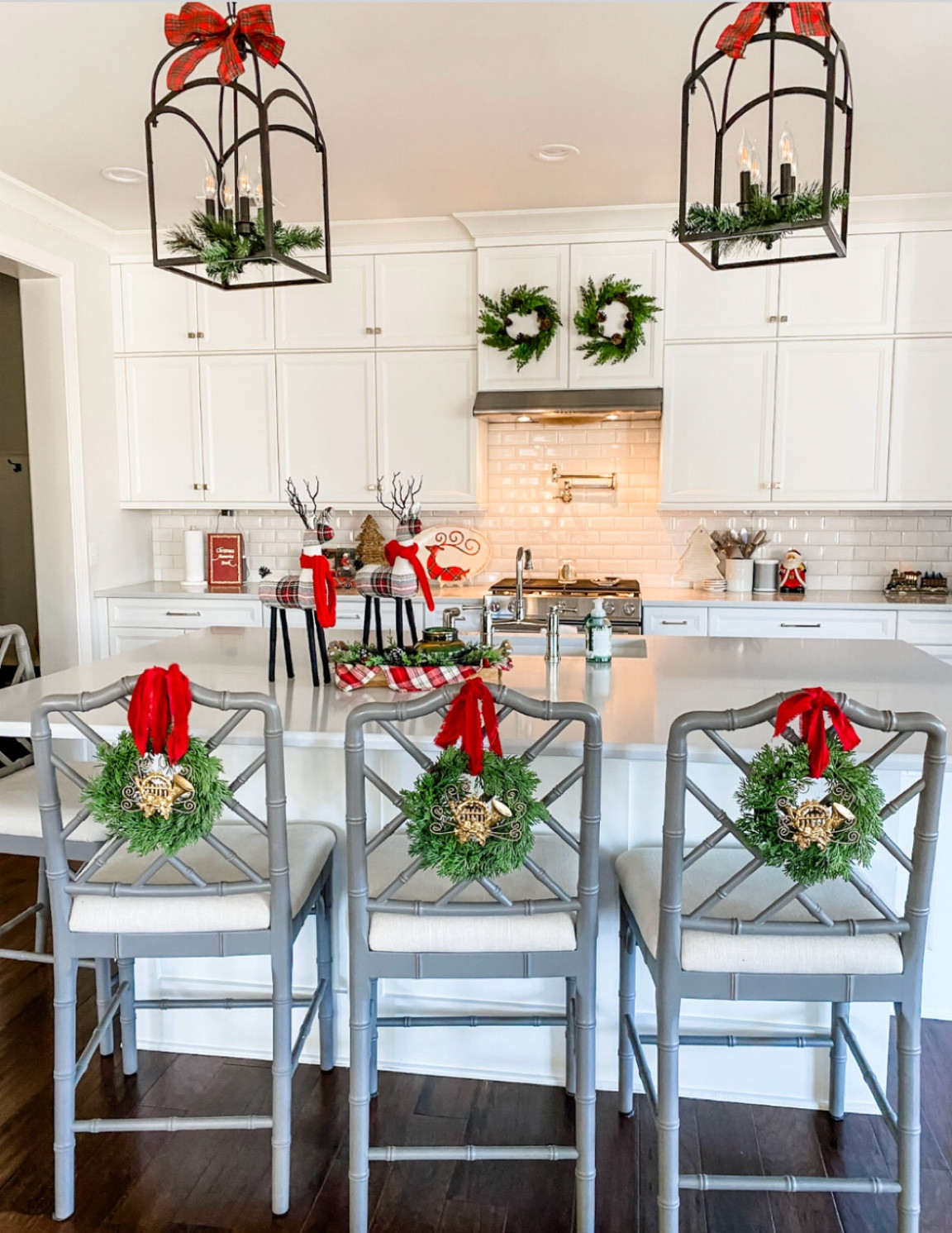 Christmas kitchen decor 

#LTKHoliday #LTKSeasonal #LTKhome