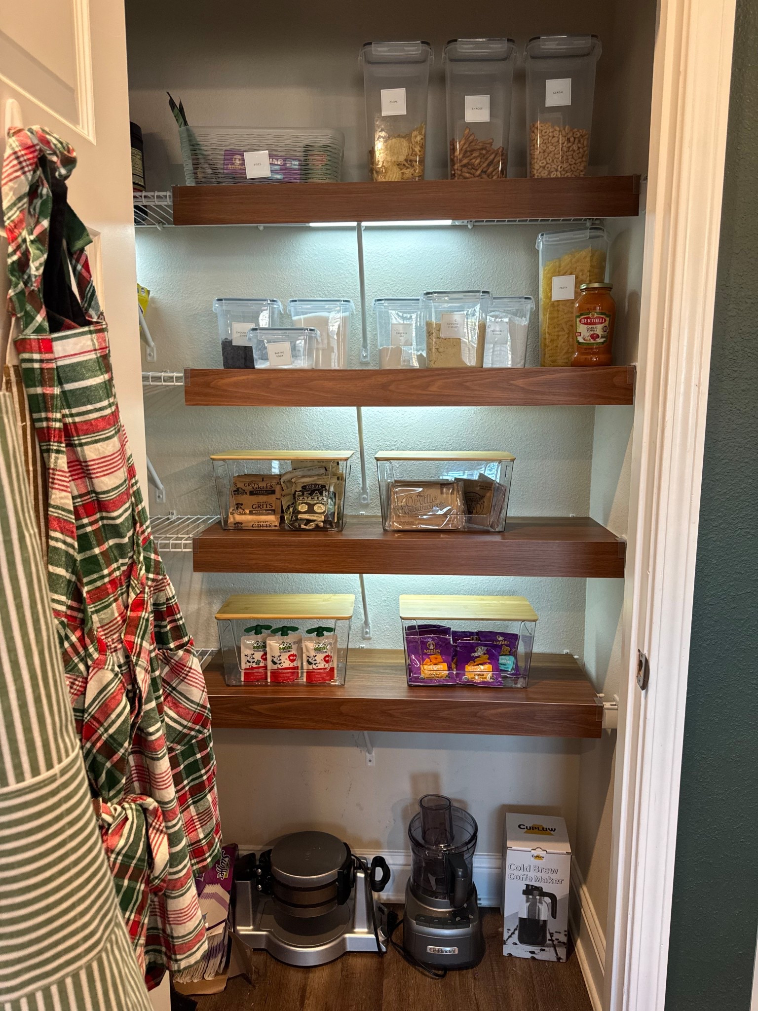 Feels so good to tackle my pantry and make it functional again 🙌🏼 linking everything I used below. Full transparency, the wooden shelf covers are a little flimsy so be careful! As my mom always says “ya get what ya pay for” and that low price is a little bit reflected in the quality, but it works for what I needed! Happy organizing!!

#LTKHome #LTKmomlife #LTKSaleAlert