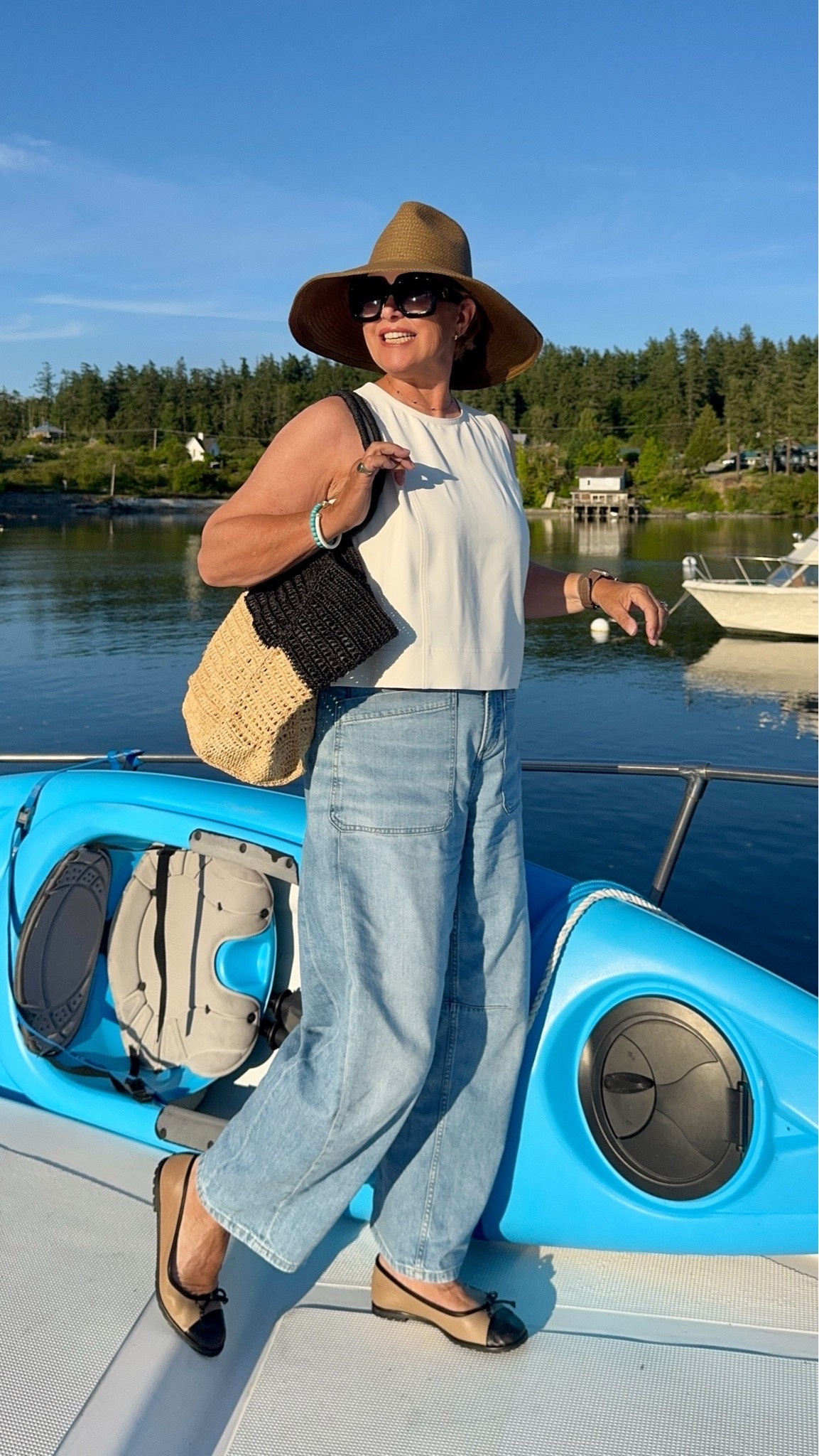 Your hat can never be too big.

#LTKsummer #LTKjeans #LTKmidsize