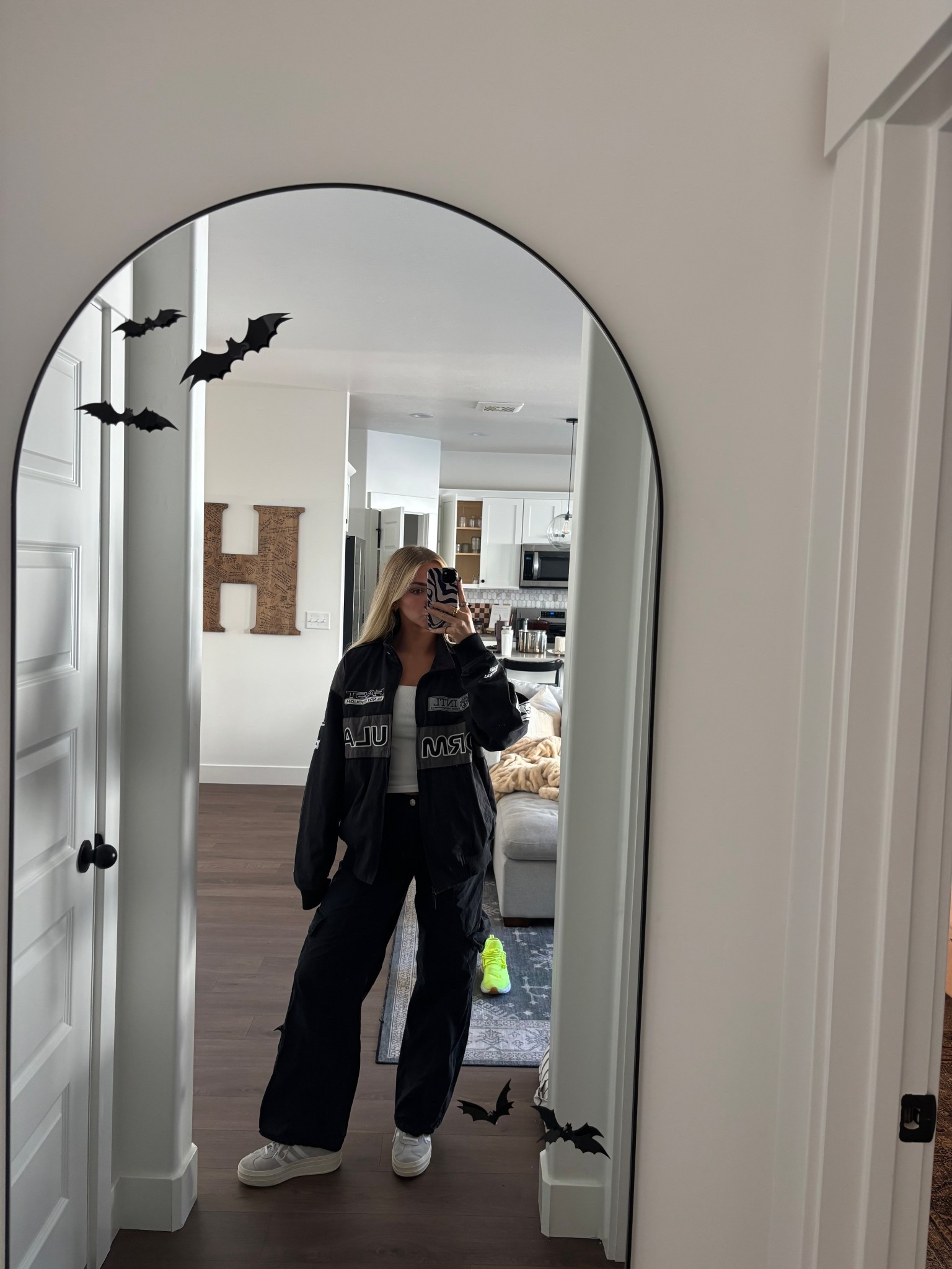 Todays outfit 🖤


#LTKBeauty #LTKStyleTip #LTKPetite