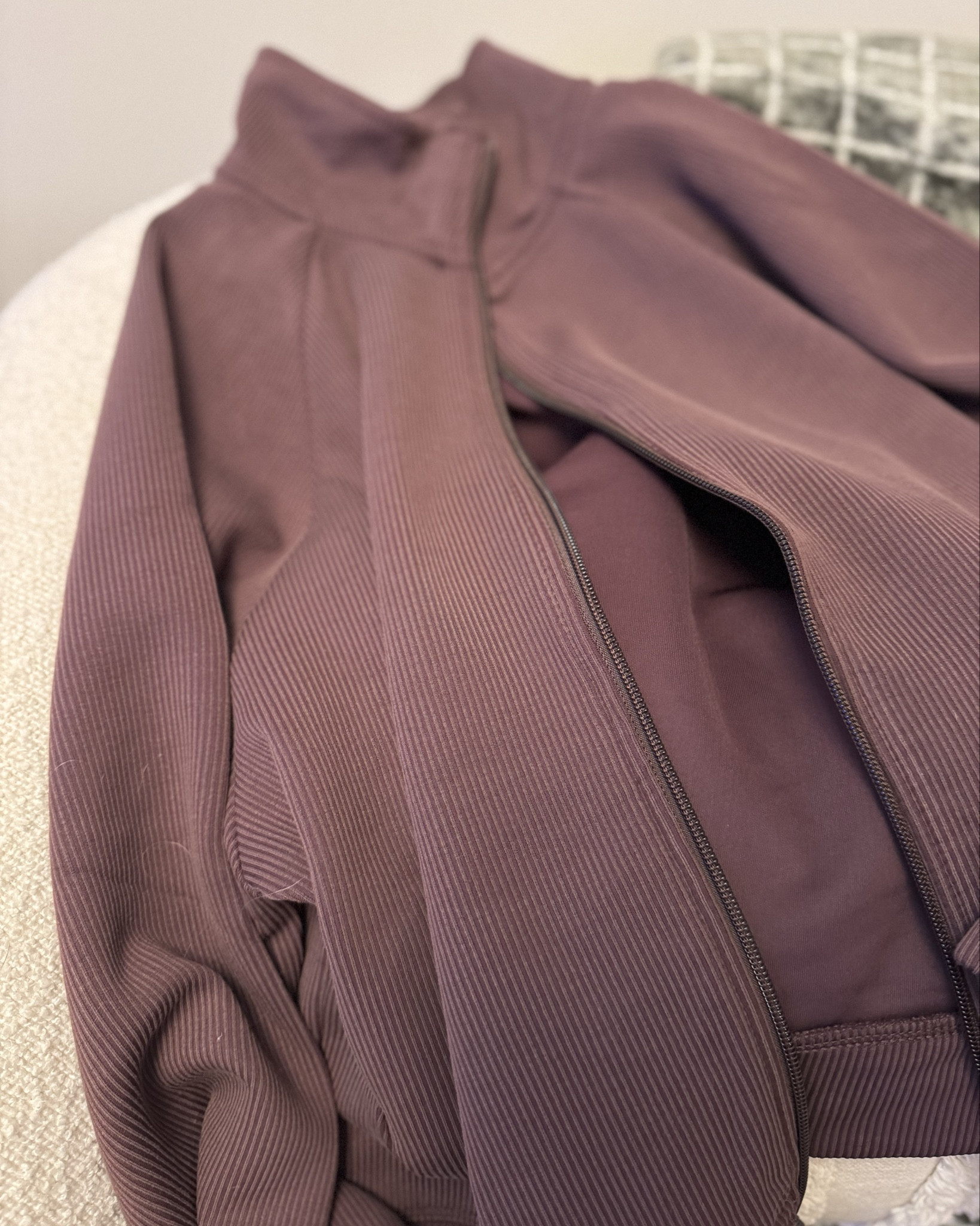 Target zip up 
Ribbed & cooling / soft ! 