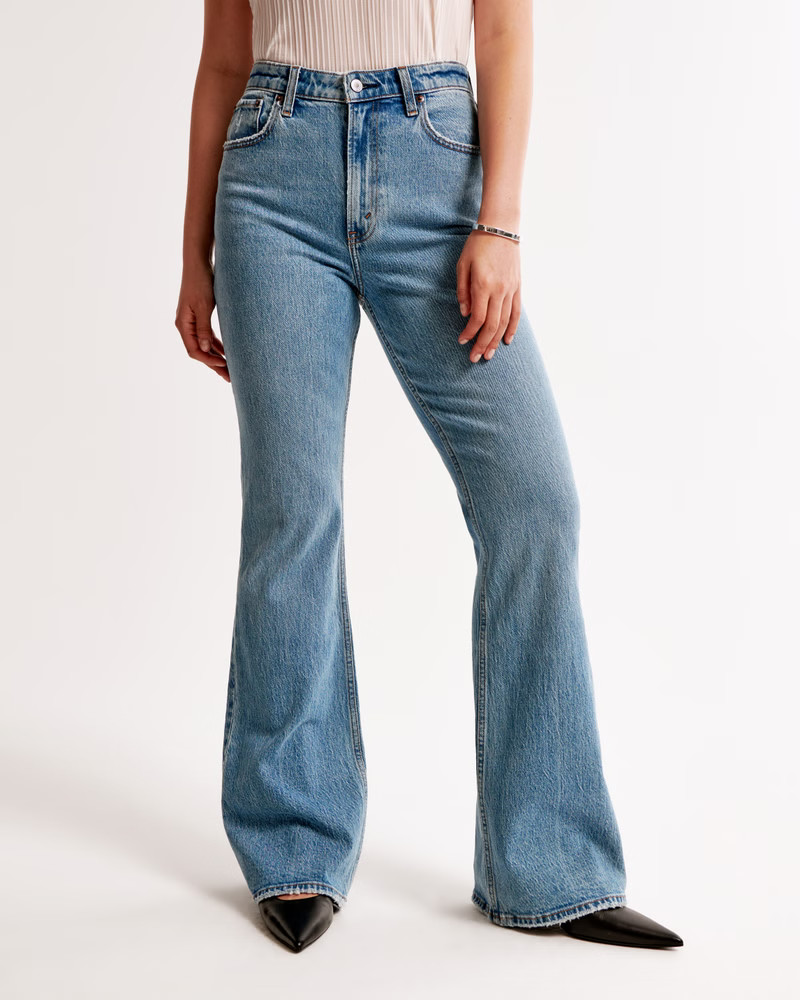 Curve Love High Rise Vintage Flare Jean | Abercrombie & Fitch (US)