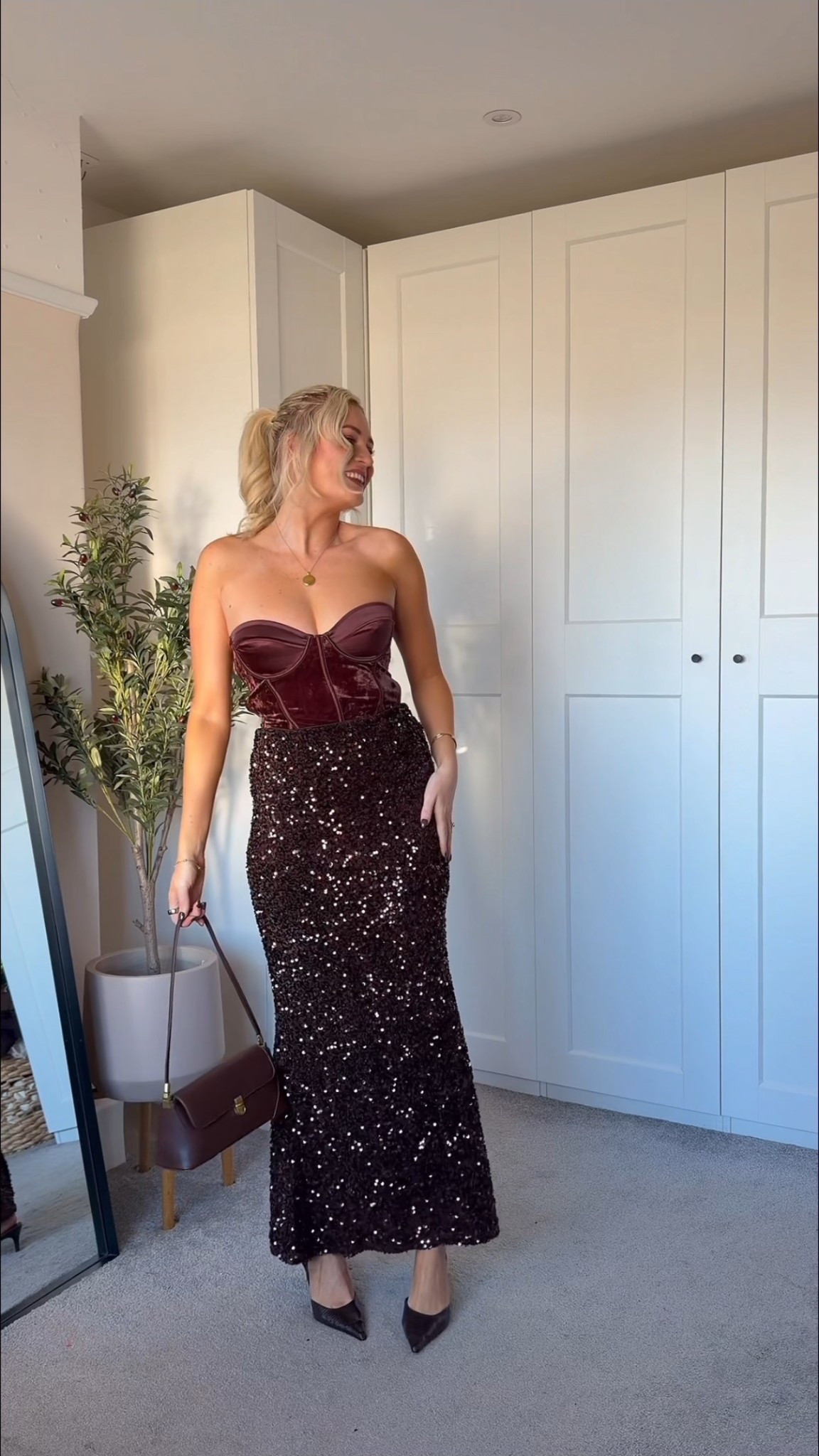 This outfit!!! Wearing a M in the top and small in the skirt xxx 

Zara,
Zara new in, partywear 

#LTKpartywear #LTKuk #LTKfestive