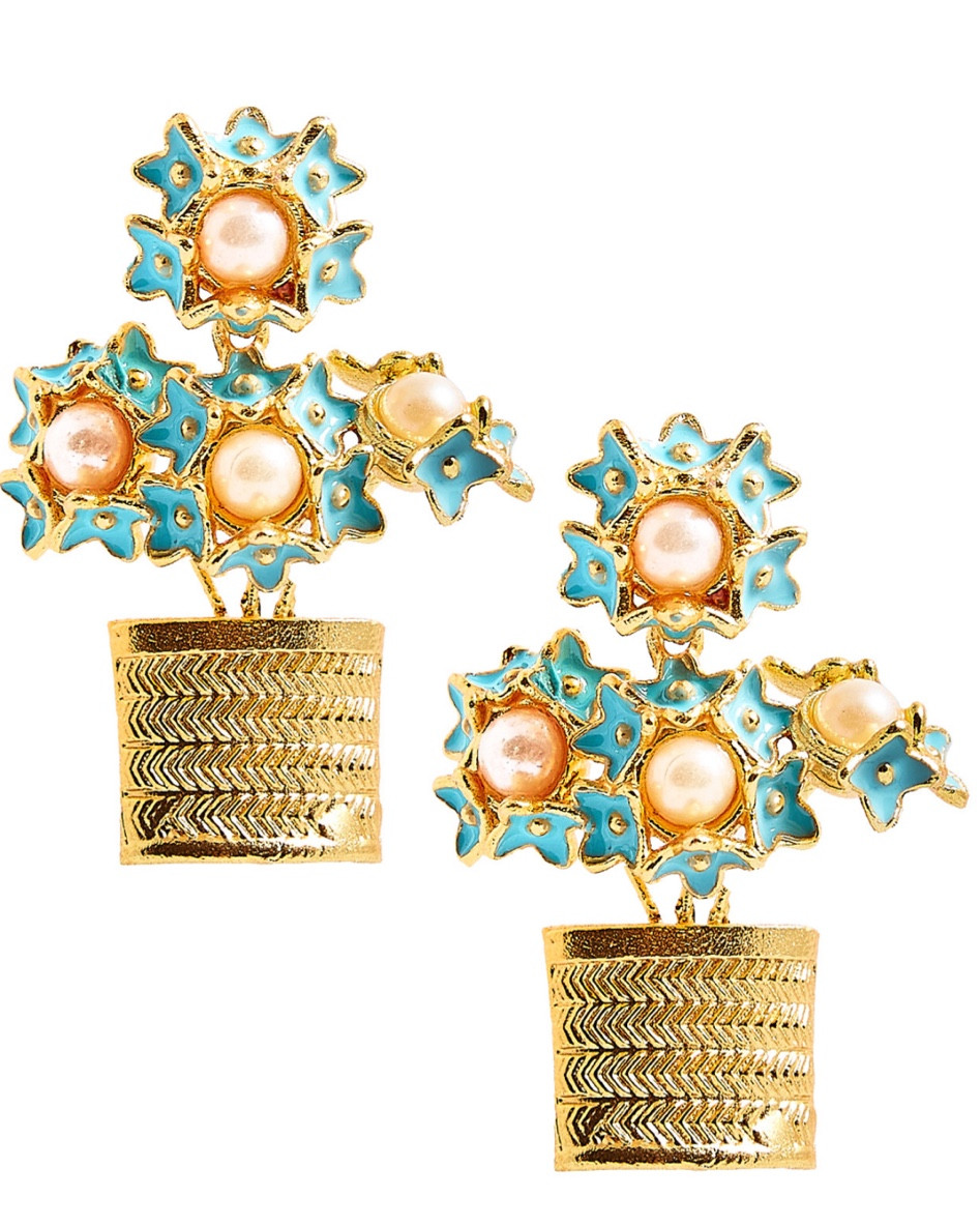 The Broke Brooke x Lisi Lerch Mommy & Me Collection for Mother’s Day launching Thursday April 13th!! 

#mothersday #charmbracelets #mommyandmepurses #handbags #mothersdaygifts #mum #rattanbags #earrings #grandmillennial 