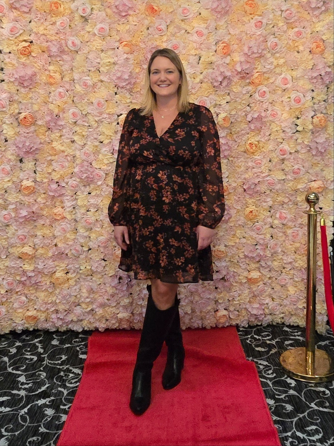 Red carpet ready in this CUPSHE Mini Dress! 😍 Flowing chiffon, V-neck elegance, and dreamy peasant sleeves—perfect for date night, brunch, or feeling fancy at home. 💃💛 Some colors & sizes are limited time deals! Only $38!

#LTKootd #LTKgrwm #LTKFindsUnder50