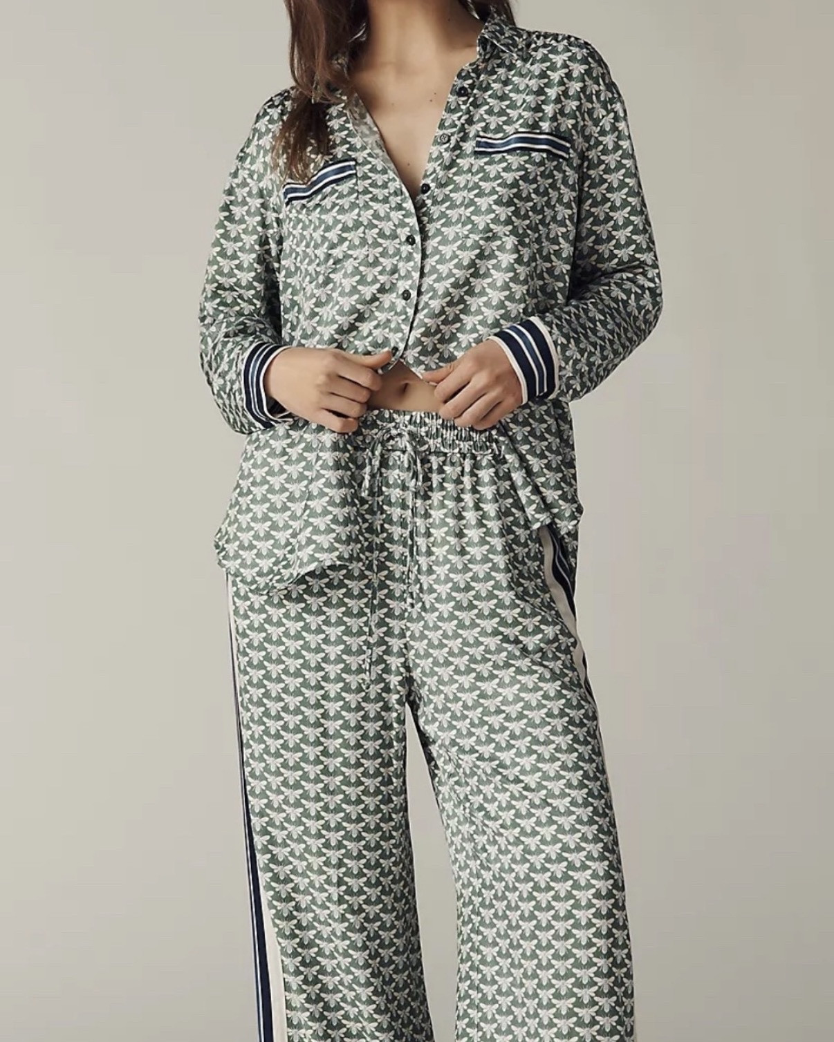 I have this matching set in another print and love it!


#LTKSeasonal