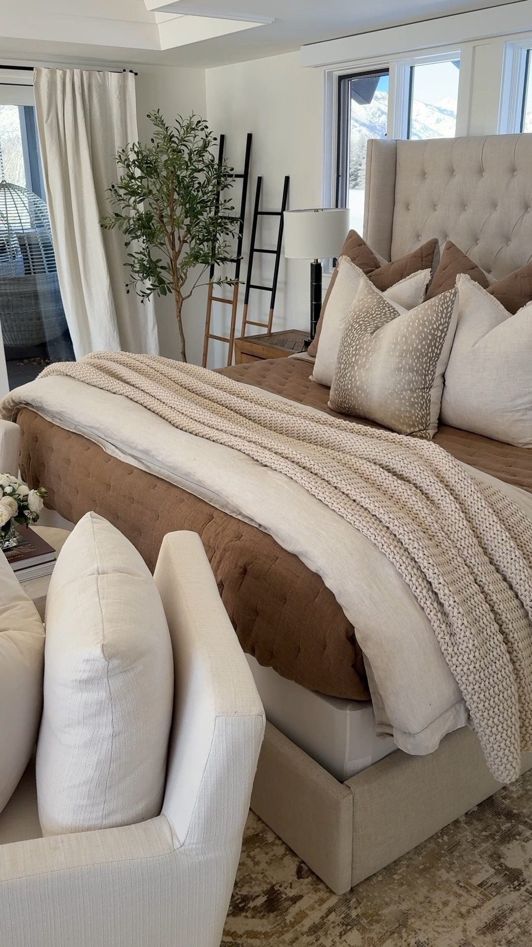 Loving the brown linen quilt and euro shams. The perfect color for fall! 🤎

Bed
Bedroom
Bedding
Home decor 

#LTKHome #LTKFindsUnder100