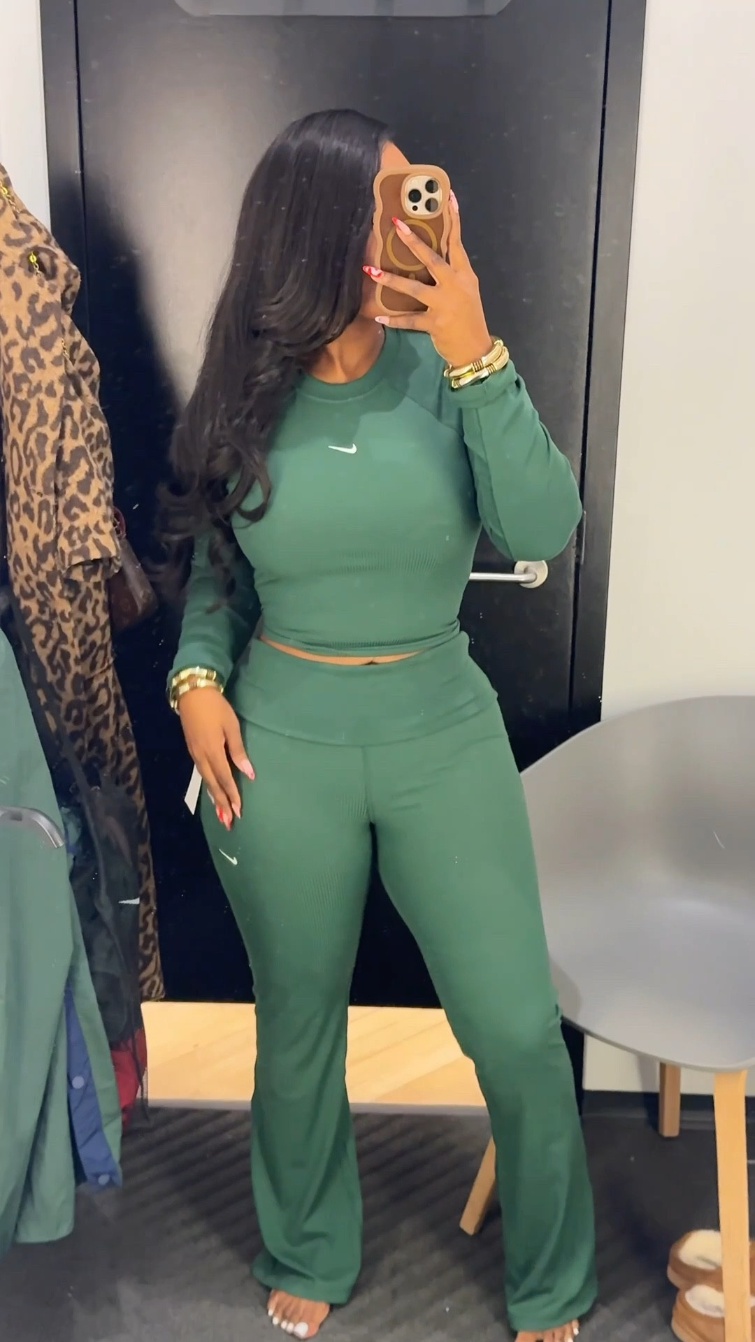 Nike rib knit travel set I’m loving right now.

Soft ribbed stretch with a flattering foldover waistband and a really comfortable fit. The top comes in long sleeve and short sleeve options and the pieces are sold separately so you can mix and match.

Great for travel days, Pilates, yoga, errands, or casual everyday outfits.

Comes in multiple colors.
Wearing a size medium.


#LTKPetite #LTKActive #LTKTravel