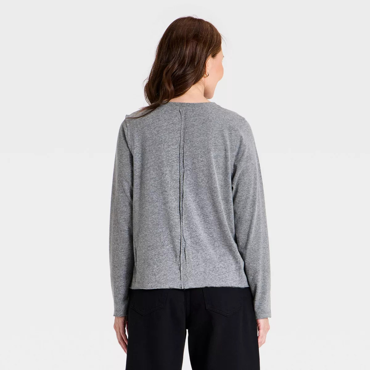 Women's Long Sleeve Boyfriend T-Shirt - Universal Thread\u2122 Gray M | Target