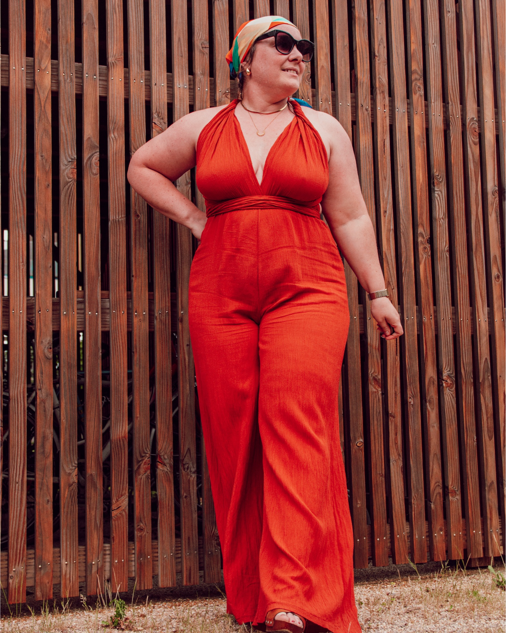 ☀️ LA COMBI DE L’ÉTÉ 🌶️
Gros coup de cœur pour cette combinaison multiposition ultra flatteuse et confortable ✨
Je l’ai nouée façon dos nu ici, mais elle peut aussi se porter en bustier, en croisé, ou même avec les bretelles sur les épaules. Un vrai caméléon du dressing 😍
Parfaite pour les vacances, les apéros d’été ou juste pour se sentir fabuleuse au quotidien 🔥

#LTKmidsize