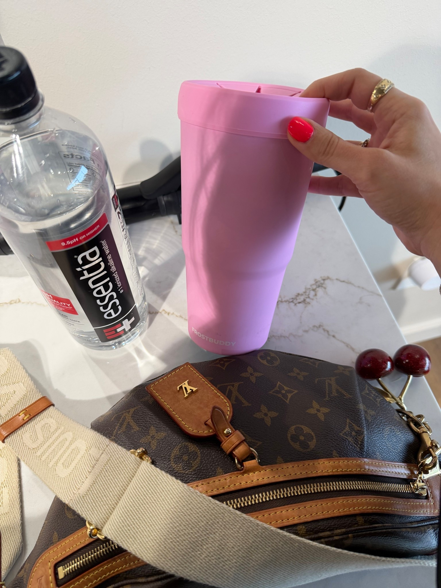 Keeps to go drinks cold so much longer! 