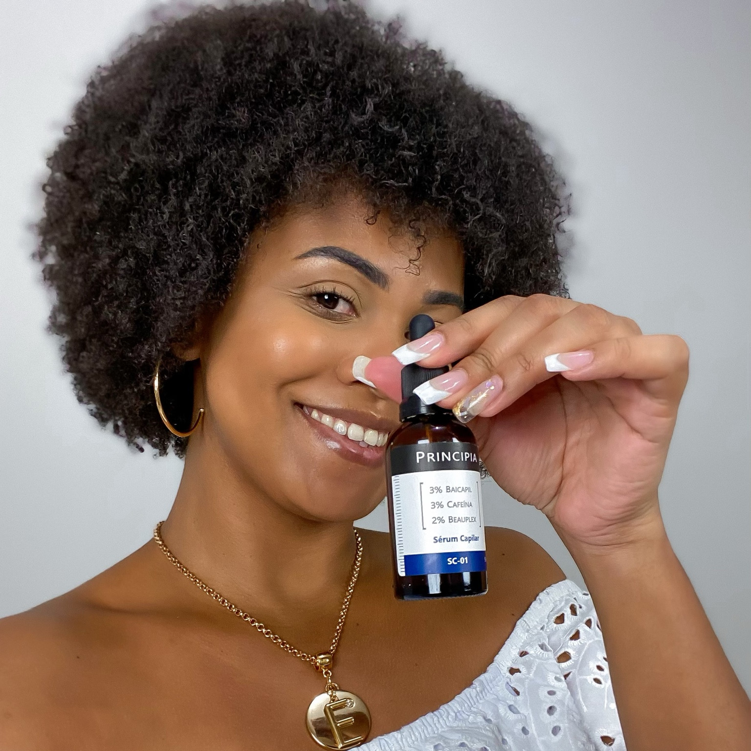 E quem disse que sérum é só pro rosto? 
O sérum capilar de principia, se tornou meu aliado no fortalecimento capilar há meses, com 3% de Baicapil + 3% de Cafeína e 2% de Beauplex ele promete redução da queda e estímulo no crescimento do cabelo. 
Óbvio que o crescimento capilar depende de uma série de fatores como alimentação, lavagem e tratamentos da forma correta de acordo com o que seu cabelo precisa etc… mas se nós podemos dar uma forcinha por que não né?!💕

#LTKbeauty #LTKbrasil