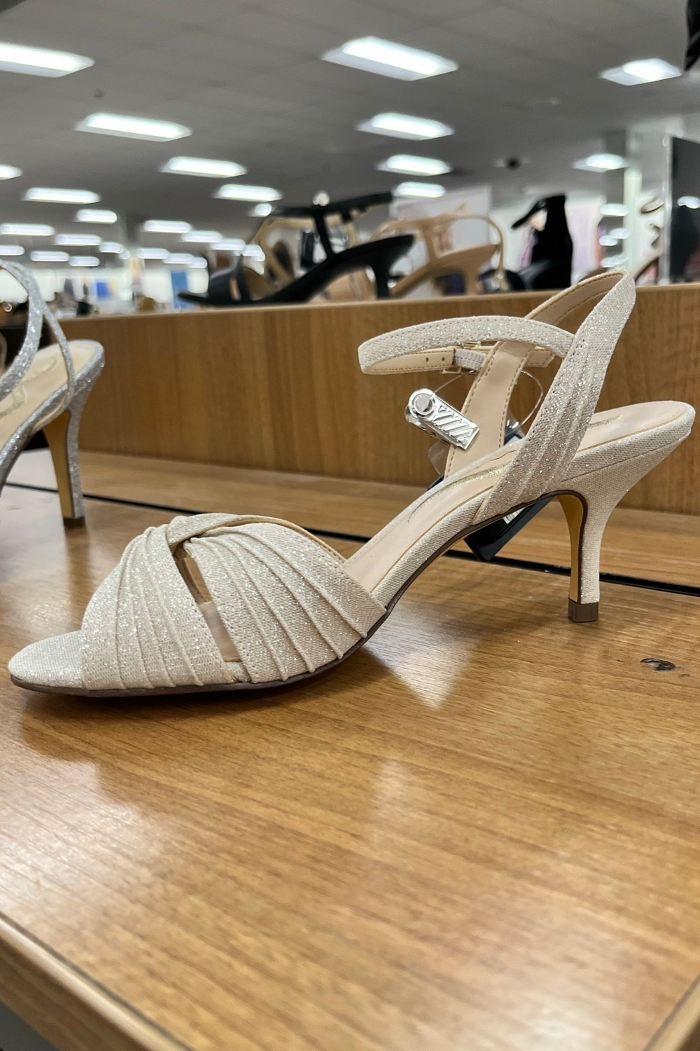 Women’s slingback heels @kohls under $100.

Evening shoes, dress shoes, wedding guest heels, wedding shoes, bride heels.

#LTKWedding #LTKSeasonal