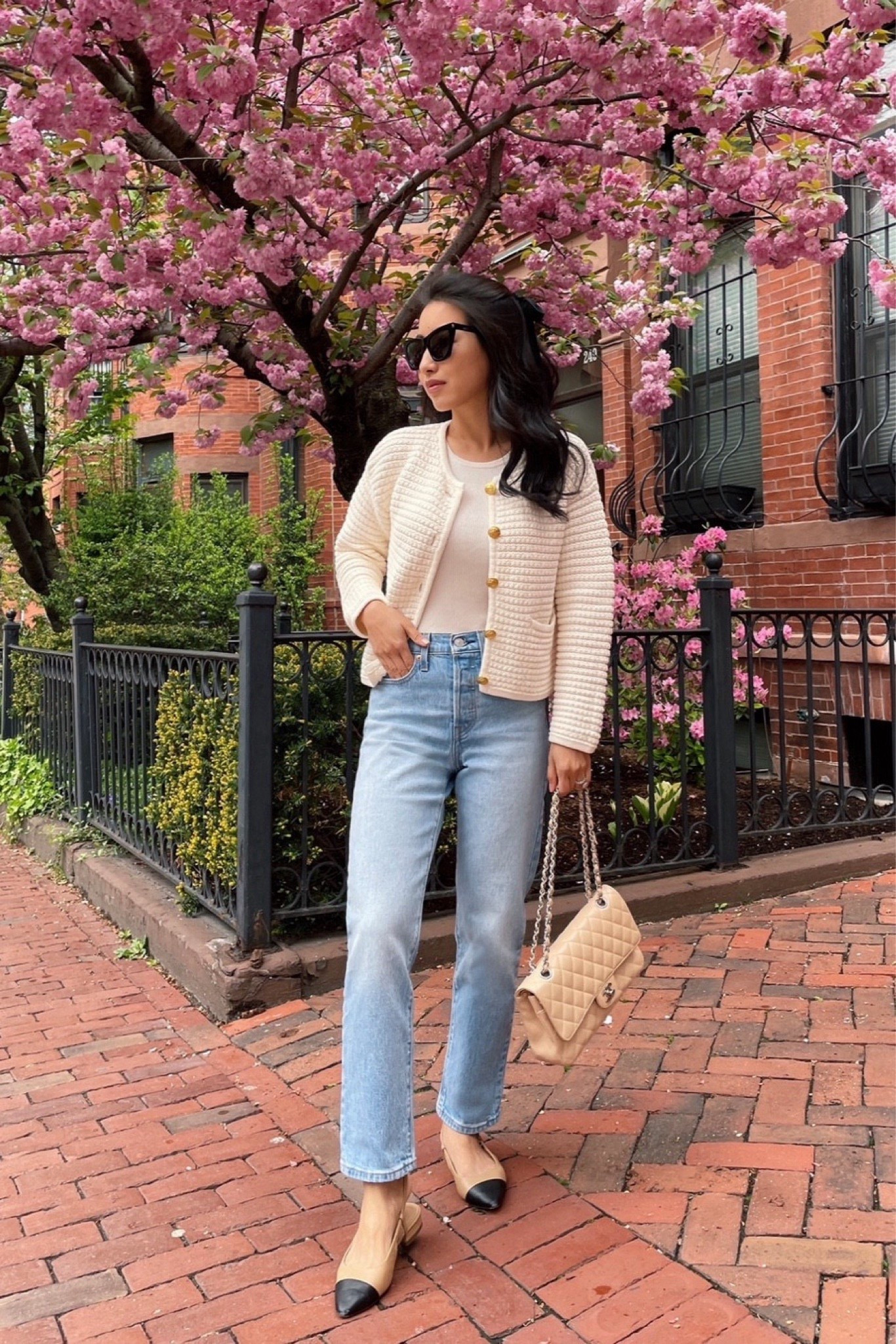 Easy and classic spring outfit 

• Levi’s wedgie straight jeans 24 x 26 in “fully baked” light wash - one of my staple petite friendly jeans that works well with all types of flat shoes! 

• Gap cardigan xs petite - old, but linked a very similar Nordstrom cardigan that I’ve been loving 

• Edited Pieces flats - old, linked very similar 

• YSL Kate Sunglasses 

• Chanel bag

Petite friendly spring outfits, cardigan jackets 


#LTKWorkwear #LTKPetite #LTKFindsUnder100