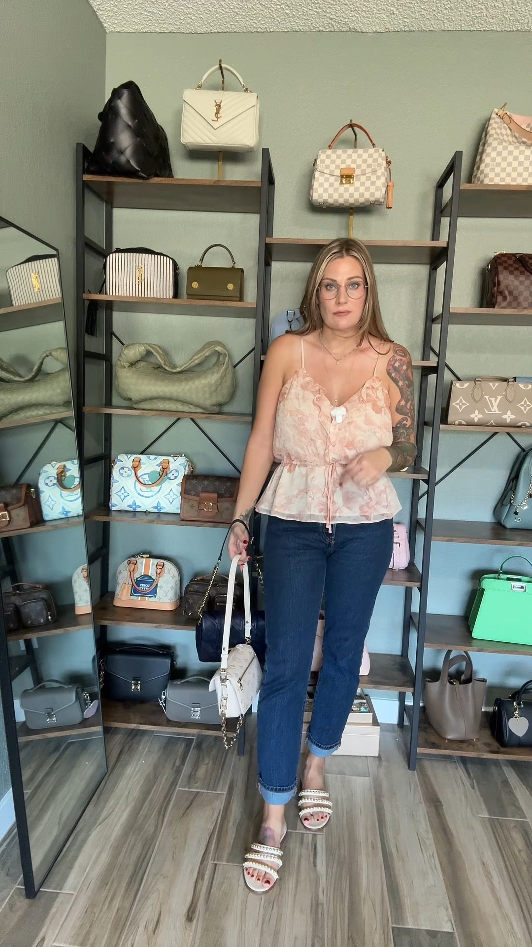 Casual weekend outfit styling my favorite Levi jeans and a cute top.  

#LTKItBag #LTKStyleTip