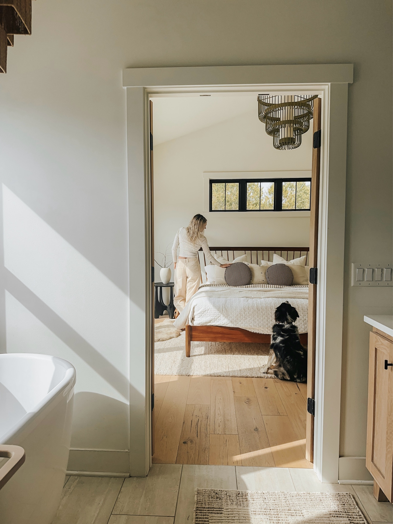 Simplicity always makes a statement.

Welcome to our home! 🖤

#LTKHome