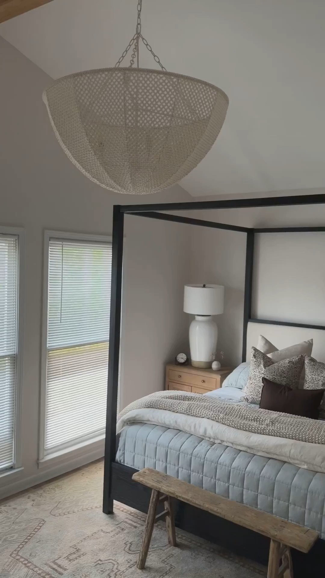 Cozy bedroom decor! Spring bedding, home decor ideas, canopy bed, bedroom inspiration, nightstands, bedroom rug


#LTKHome #LTKSaleAlert #LTKSeasonal