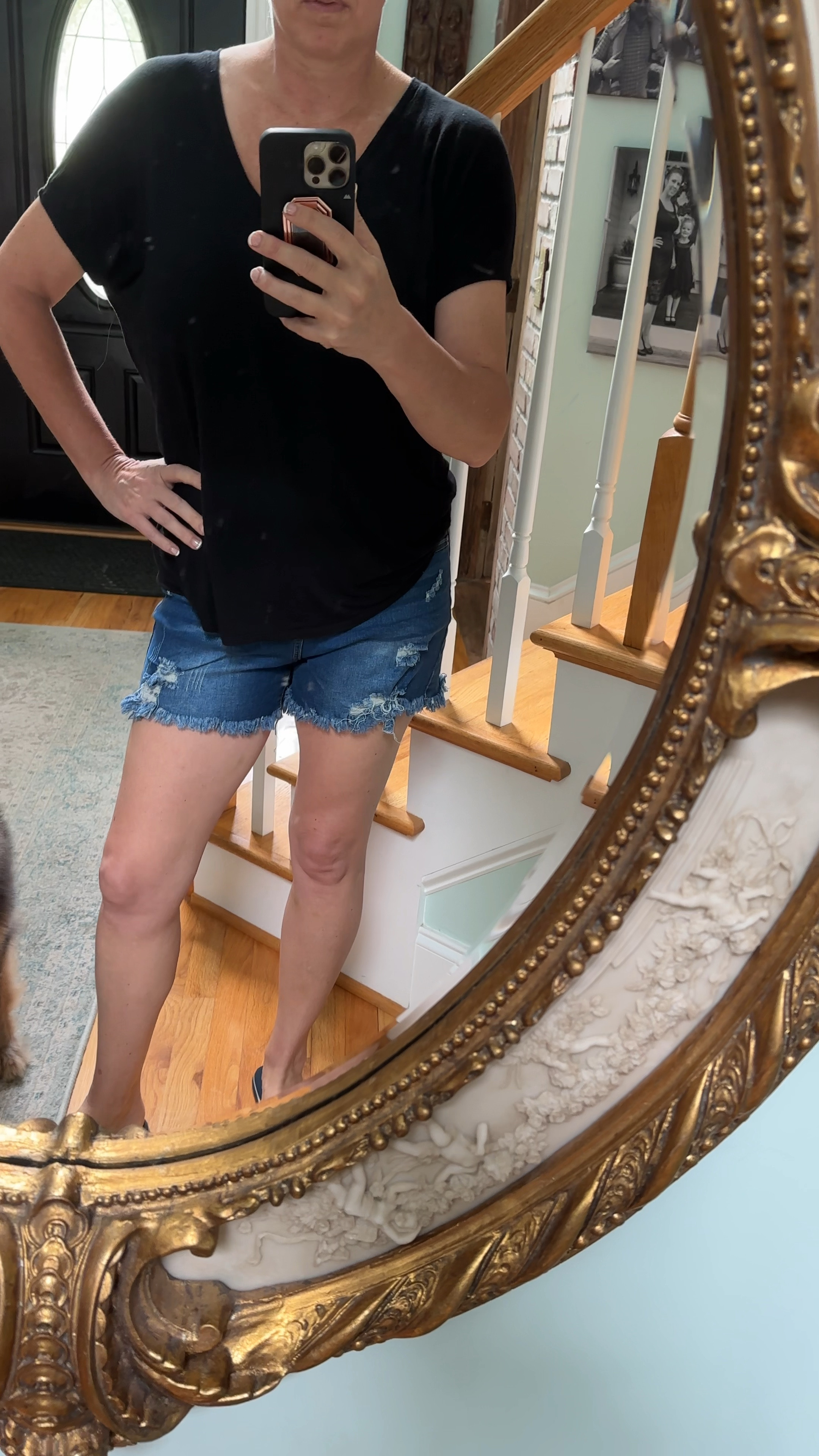 I’m going to be a little dangerous and rock this at a BBQ this weekend even though my legs haven’t seen the sun in way too long 😜
.
5’7, classic body type (no butt, no hips)
DD with some sag.  Very long inseam so short shorts look shorter.

#LTKOver40 #LTKVideo #LTKStyleTip