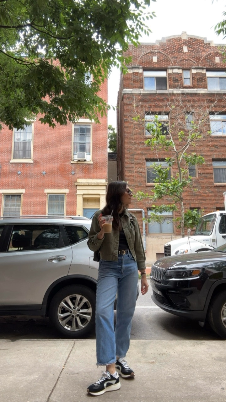 Silly little sidewalk fit check 🖤👟

Wearing 25 jeans, XS tank + jacket 

Outfit check, petite style, cropped jacket, summer outfit, backpack, summer trend, trendy sneakers, old navy, agolde, bimba y lola, Amazon finds, sunglasses


#LTKVideo #LTKfindsunder50 #LTKshoecrush