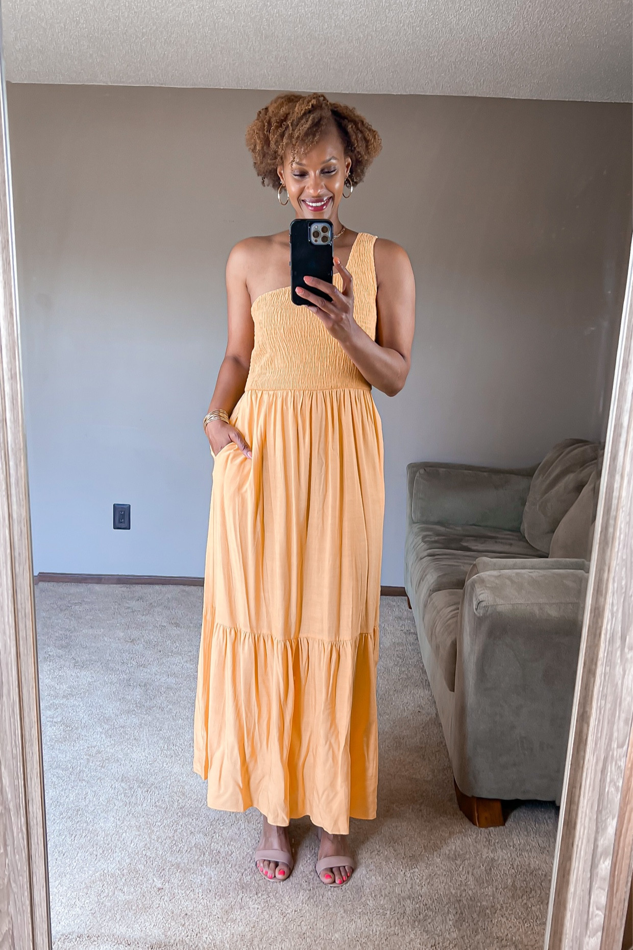 Wearing this one shoulder dress to a weekend dinner

#LTKstyletip #LTKSeasonal