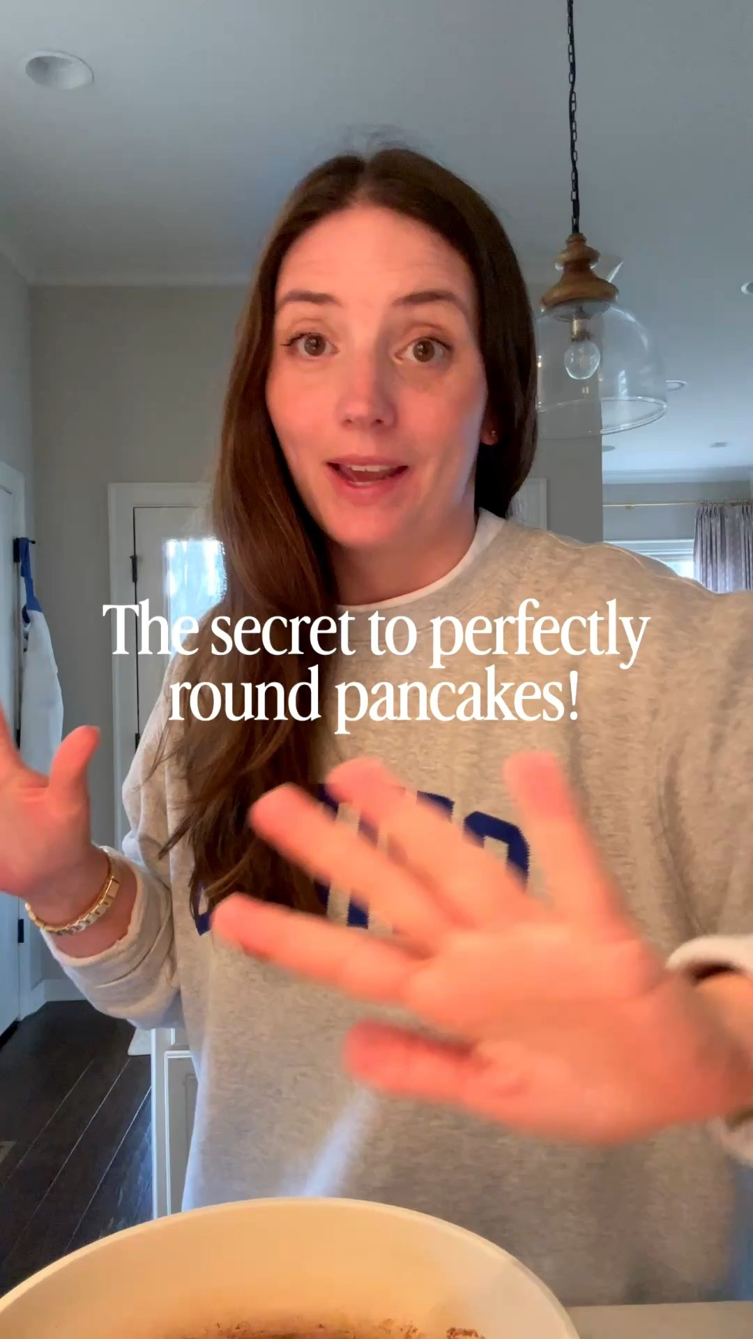 Sunday mornings just got a little more perfect. 🥞✨ The secret to perfectly round pancakes? A small saucepan to shape them, then a quick flip into a larger skillet to finish cooking. Game. Changer.
These pans have been my most-used kitchen staple for three years running! Tell me — are you a classic buttermilk person or do you get creative with your pancakes? 👇
