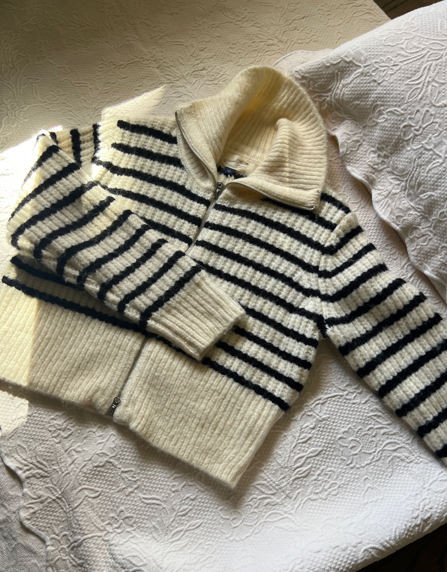 This sweater has multiple different necklines. Versatility win! 



#LTKstyletip #LTKSeasonal #LTKfindsunder50