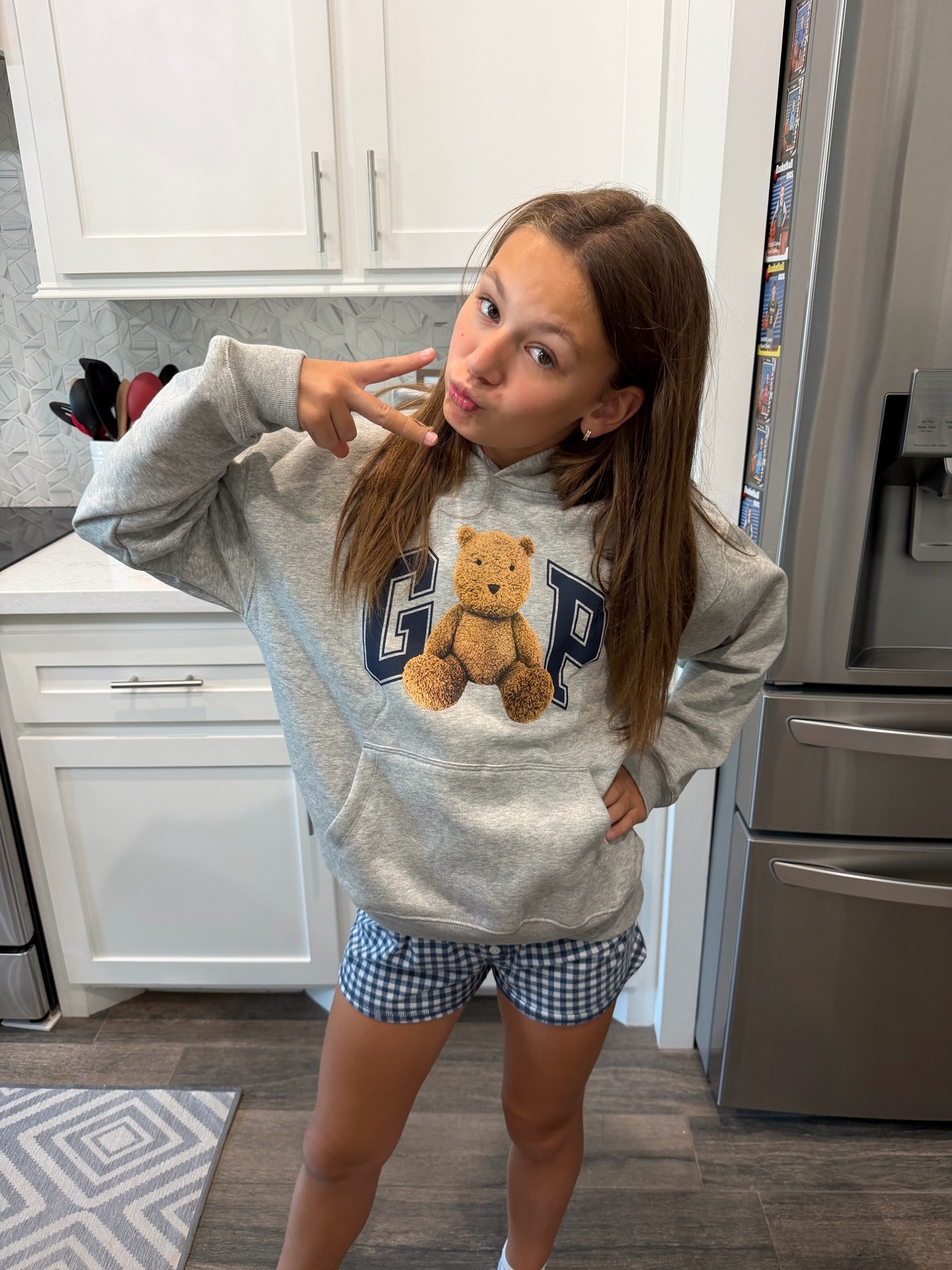 O M G… this teddy bear sweatshirt is way too cute! 🧸💙

Gap sweatshirt
Bear sweatshirt
Teddy bear