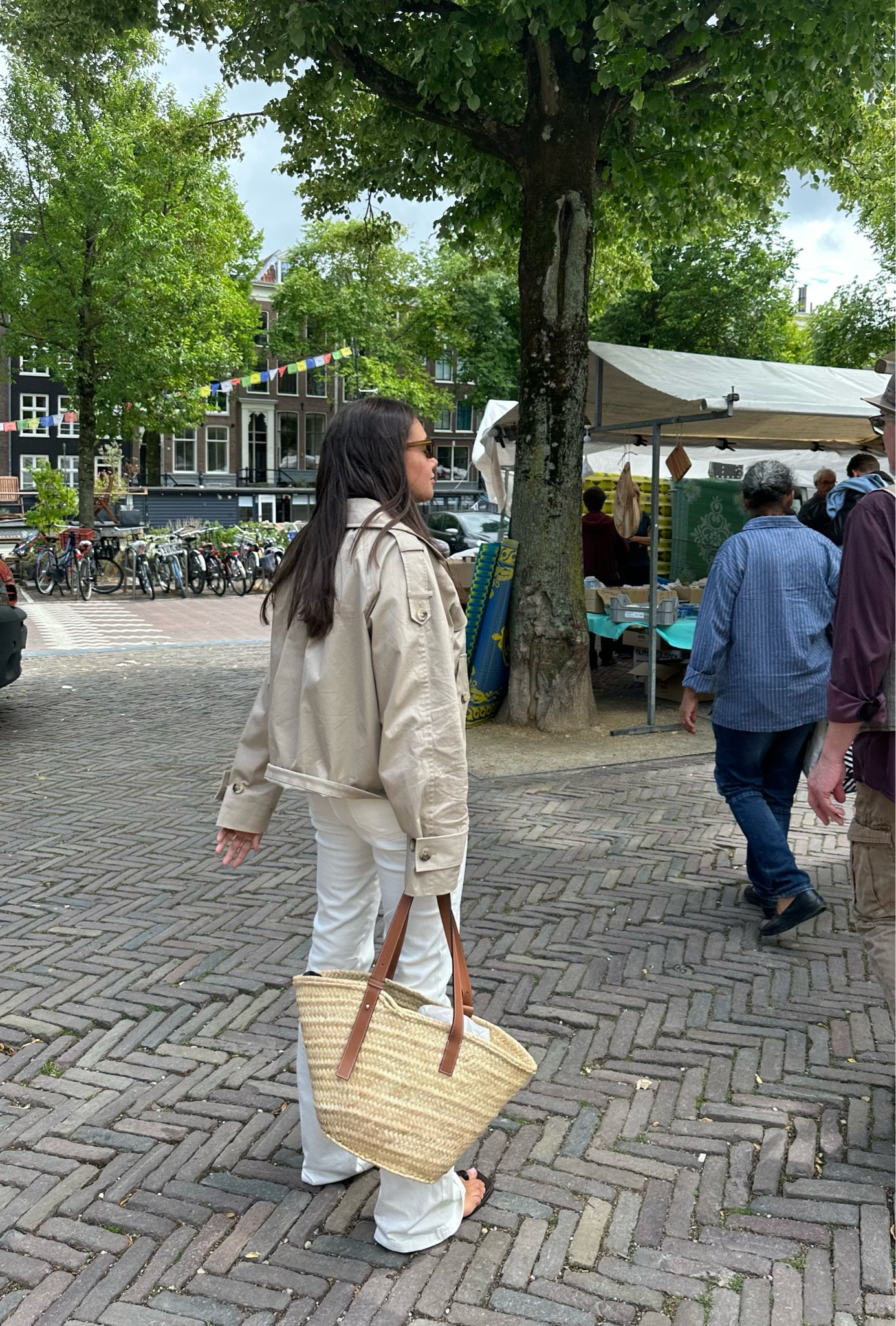 Flower market outfit 💐

outfit inspiration, summer style, Loewe basket bag, MyTheresa, Arket, short trench coat, de Bijenkorf, high wasted white jeans, Saint Laurent eyewear, oval sunglasses, Farfetch, Netherlands. 

#LTKSeasonal #LTKeurope #LTKstyletip