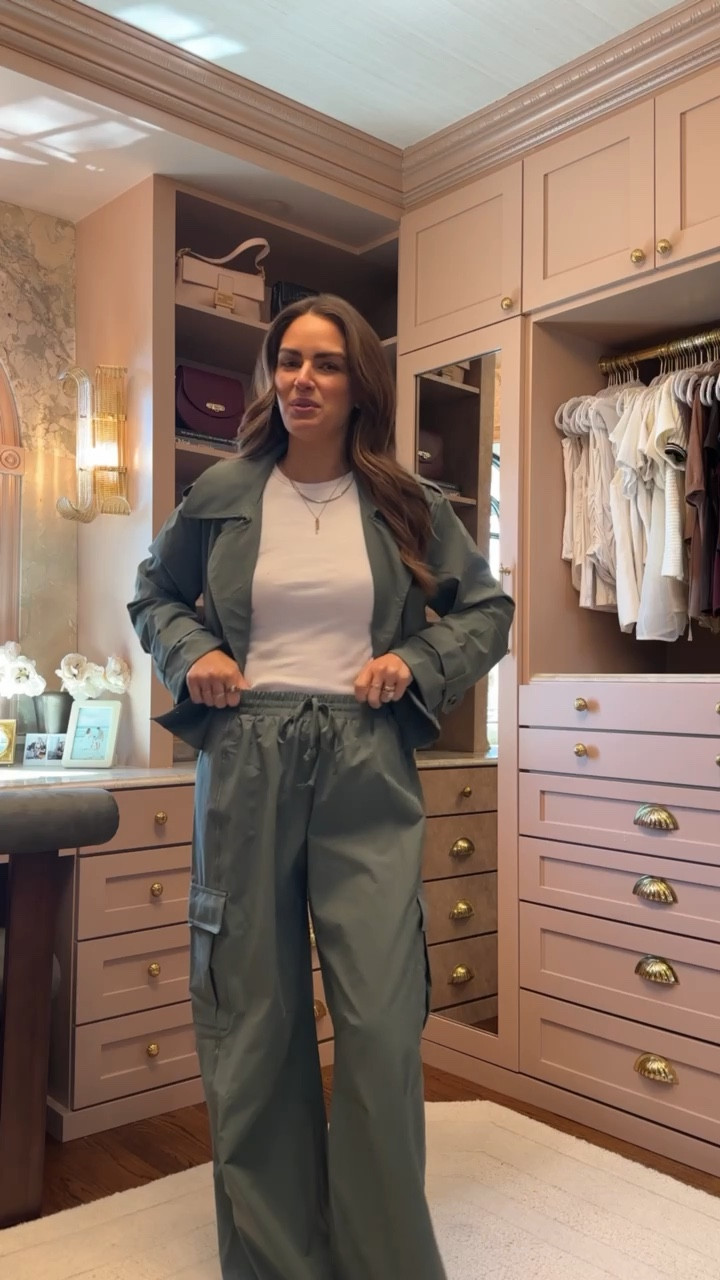 I mean isn't this the perfect travel day outfit - feel put together yet so comfy! I will definitely style these pieces as separates too ✨ all via @abercrombie   

Cropped Trench - Medium
Tank - small
Pants - small

#LTKTravel #LTKgrwm #LTKootd