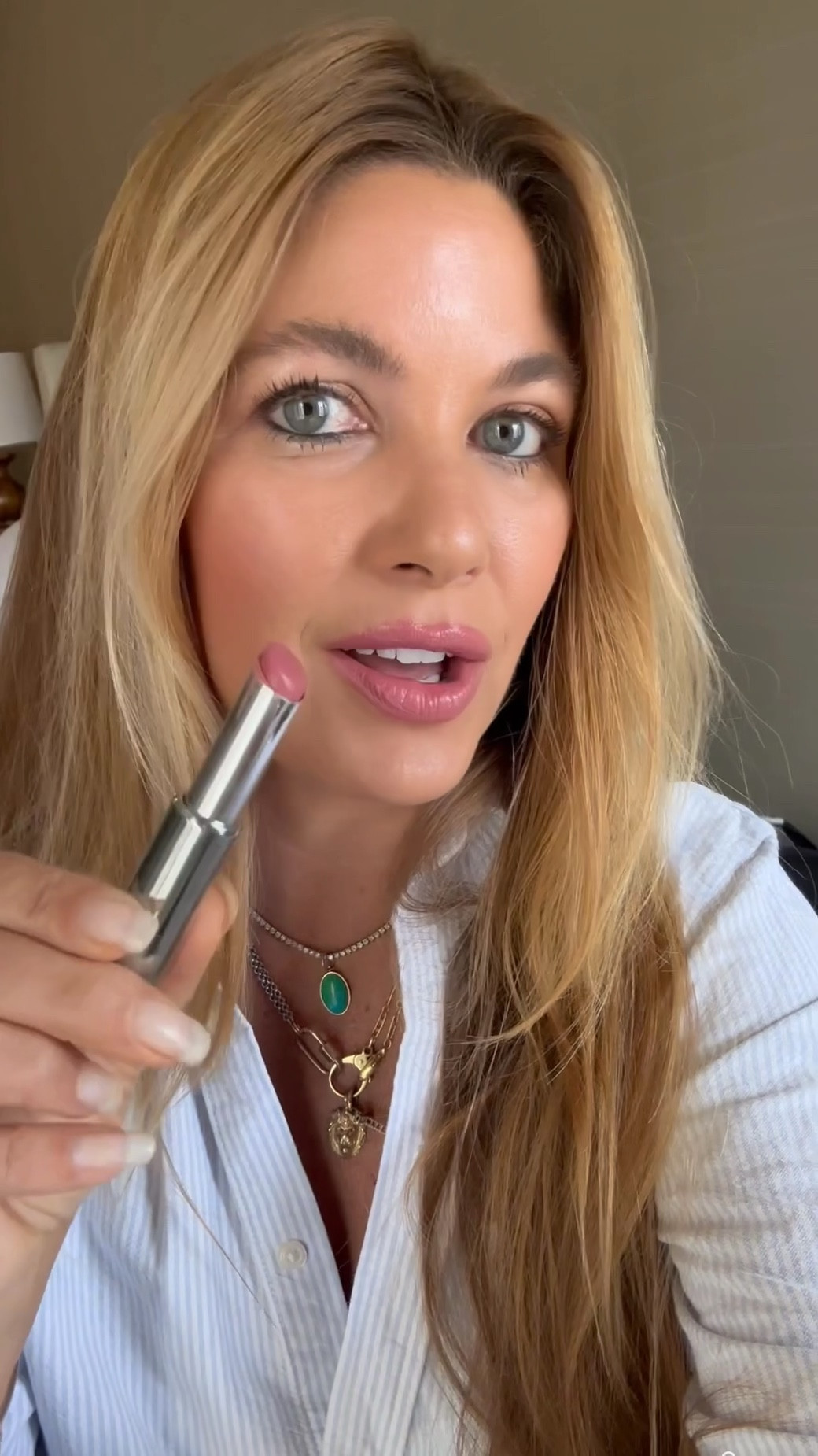 Pink lipstick alert…this creamy medium rose has masterfully moisturizing properties and a gorgeous cream sheen. Shade: milky pink 💕 🥛 👄

#LTKbeauty #LTKFind #LTKunder50