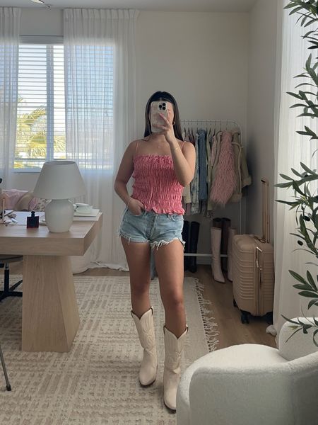 an outfit from my ‘packing to palm springs’ video 🍓

country concert outfit, spring outfit, jean shorts, cowboy boots, red gingham top

#LTKFestival