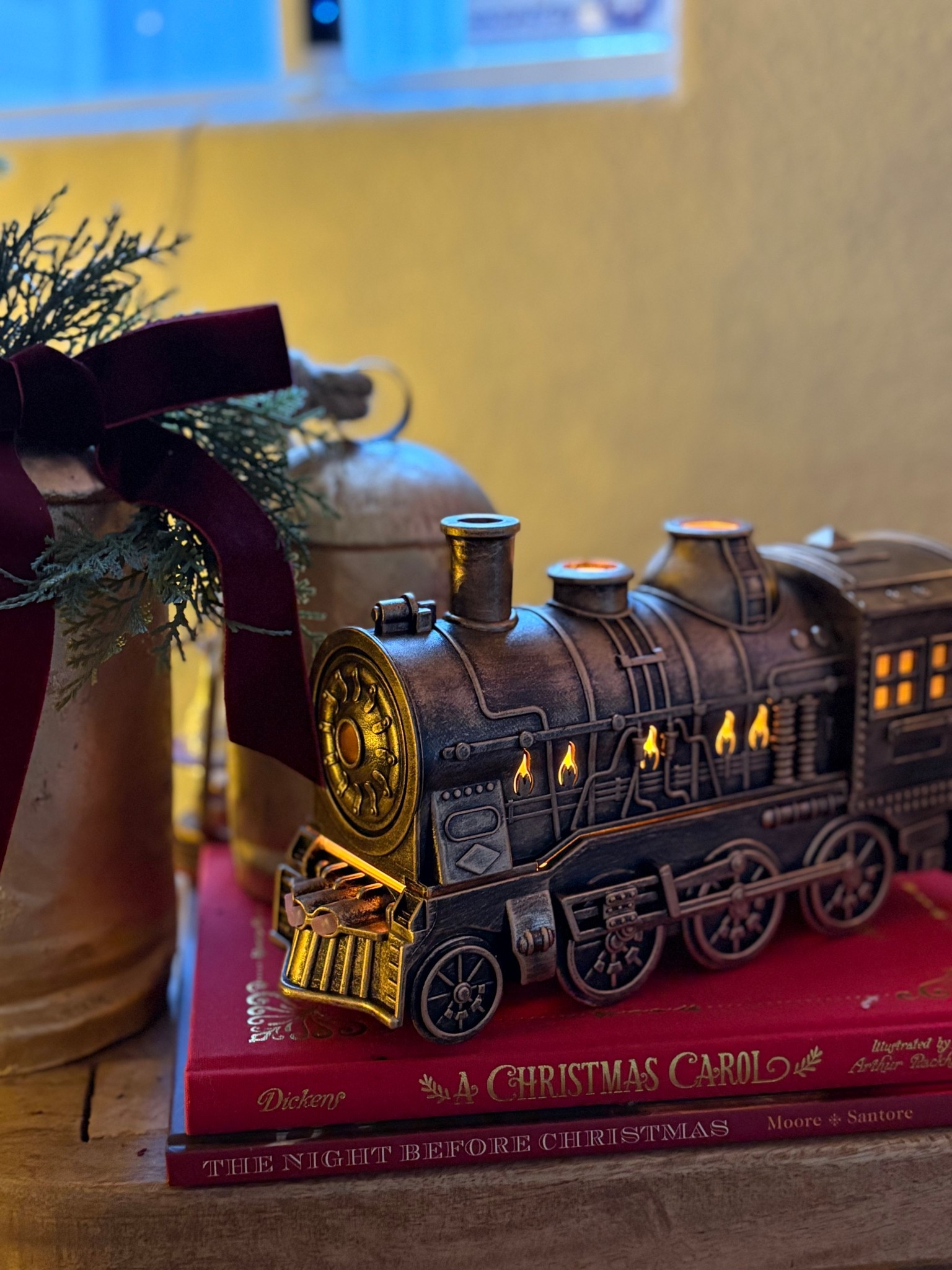 Vintage Steam Train diffuser 🚂🌲

#LTKHoliday #LTKGiftGuide #LTKSeasonal