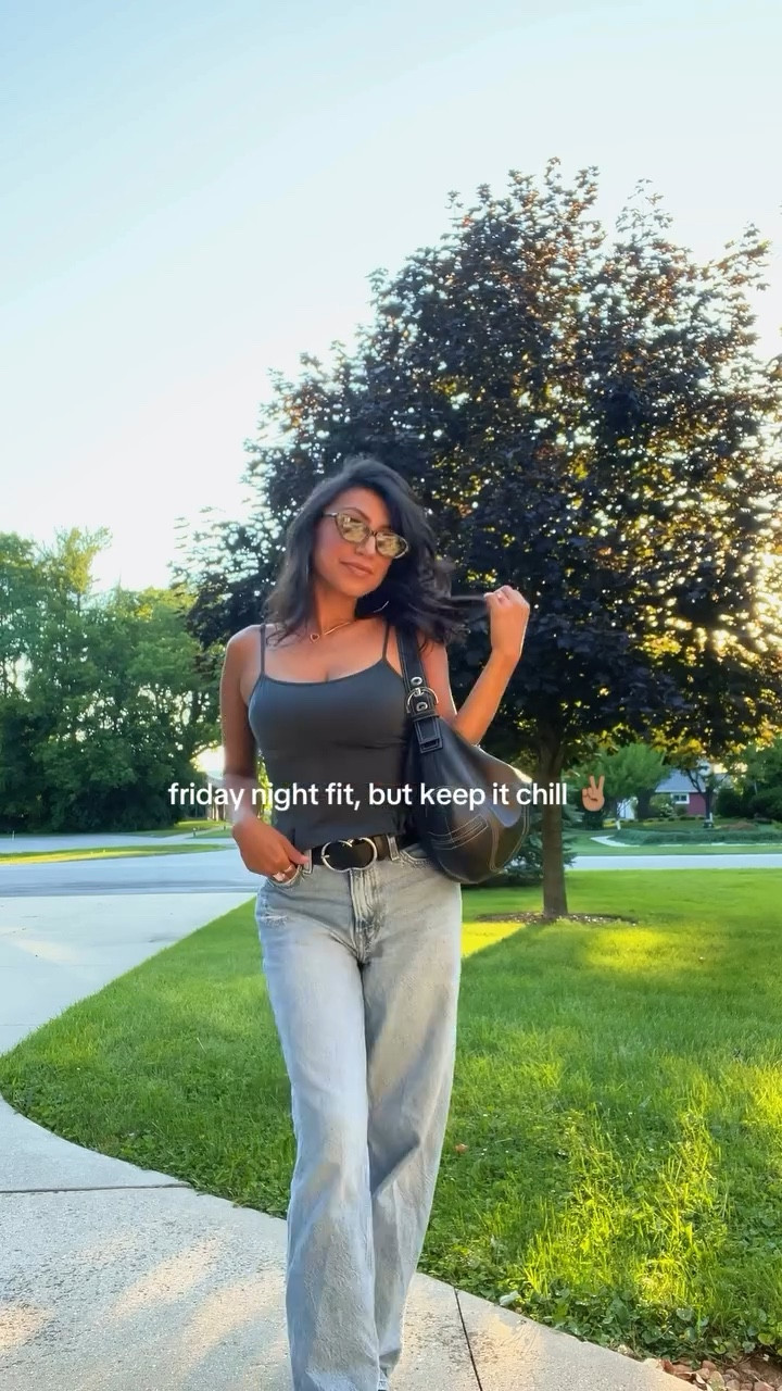 outfit: casual 🕶️
mood: confident 💅🏽
soundtrack: daisies by jb 🌼

#singersongwriters #independentartists #ootds