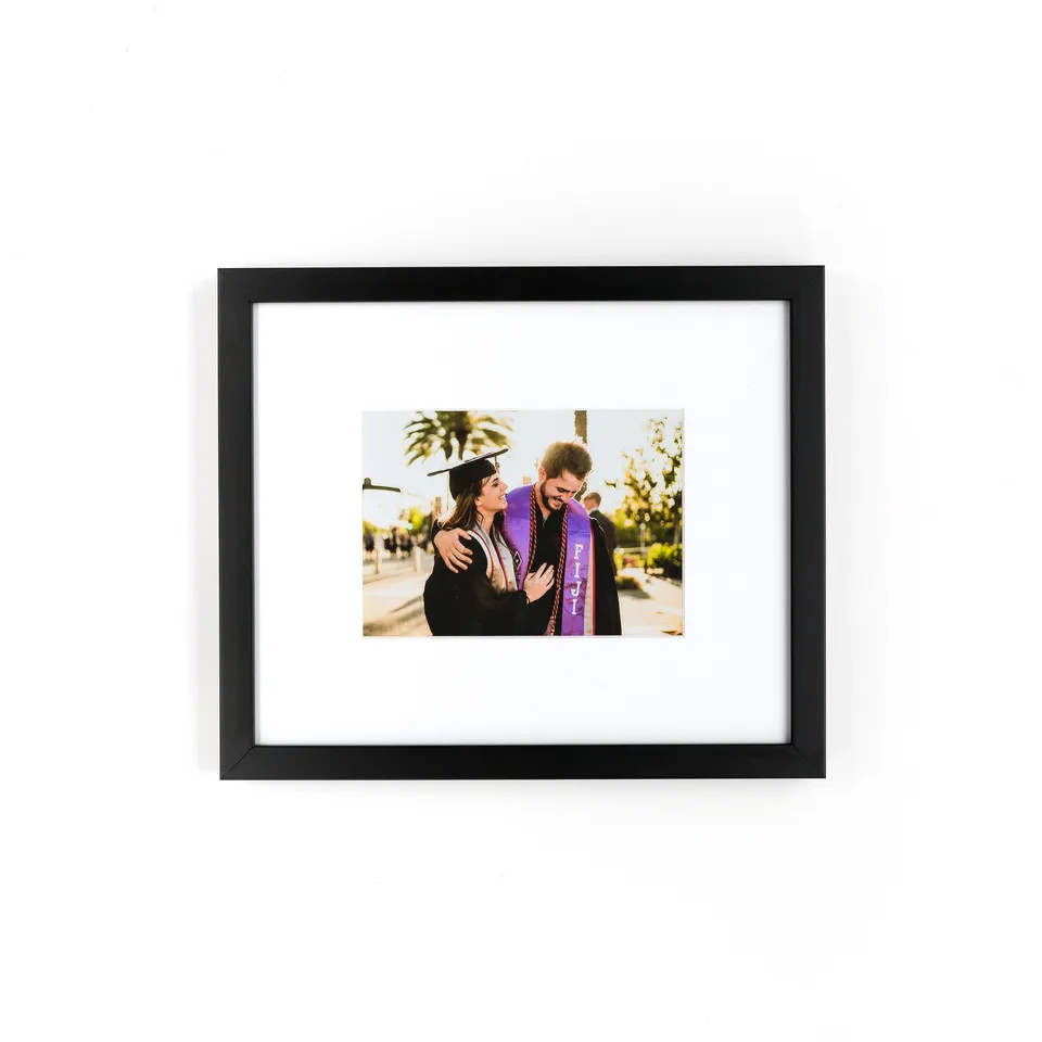 The Chloe - 5 x 7 Frame | Framebridge | Framebridge