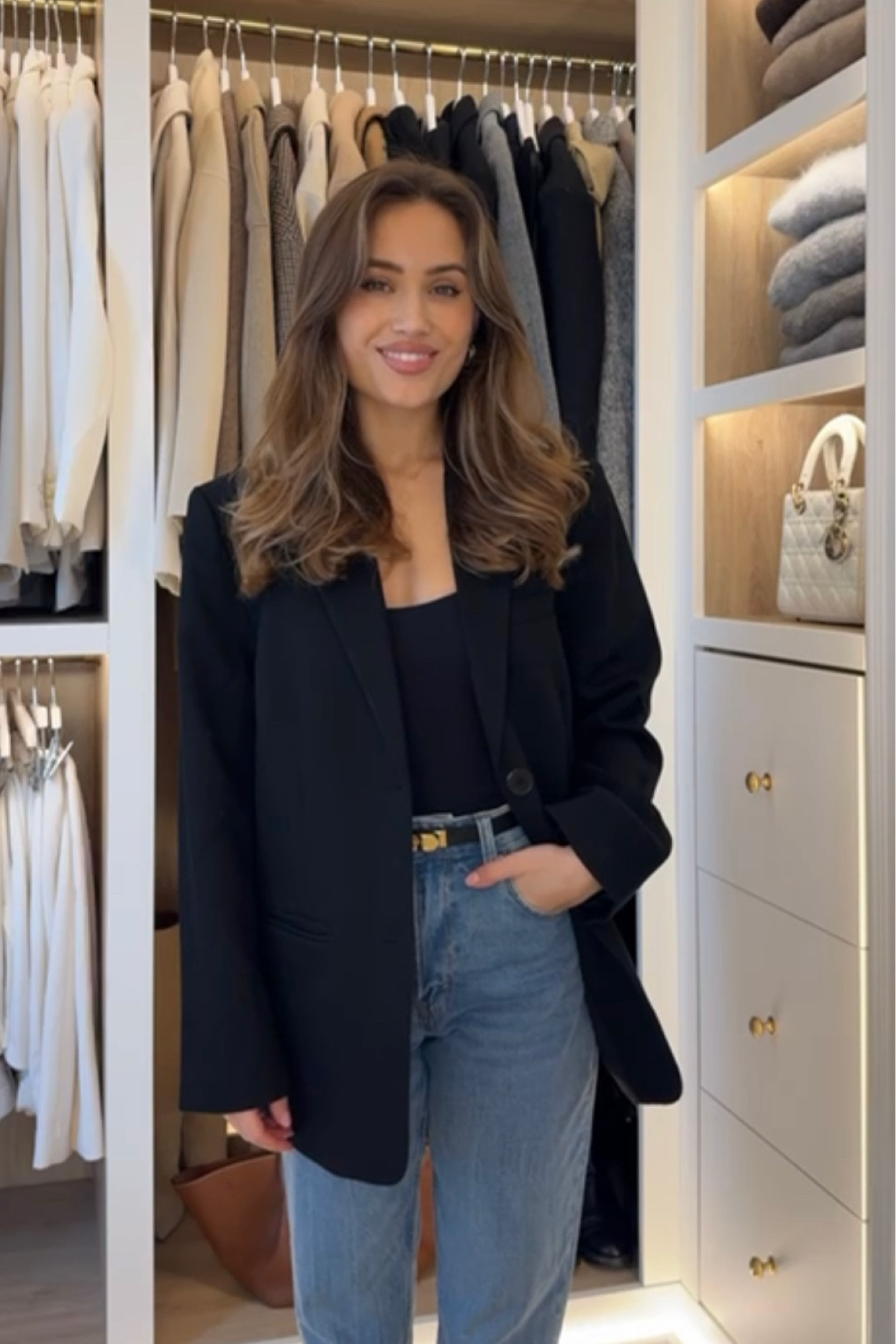 Capsule wardrobe 🖤

#LTKstyletip #LTKworkwear #LTKfindsunder100