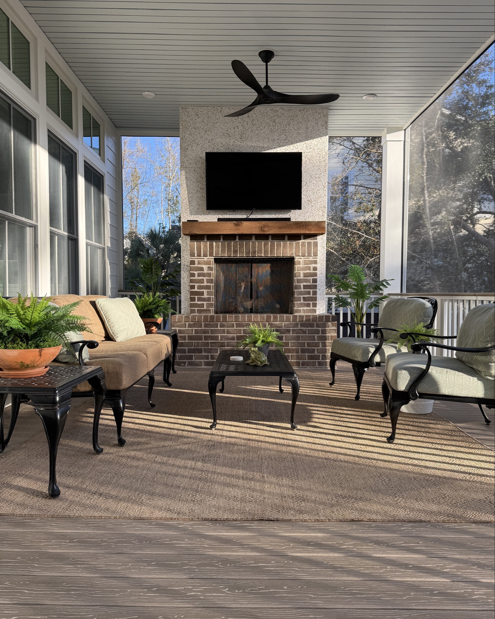 Slow Saturday on the porchh

#LTKHome