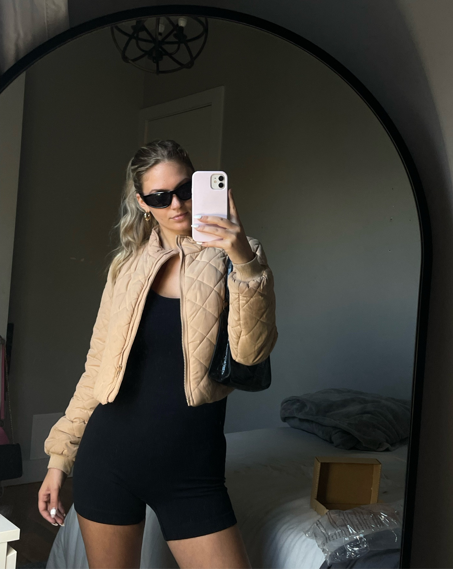 fall fashion outfit 🖤



amazon finds, uggs, romper, jacket, fall fashion, glasses, fall outfits, outfit inspo, ootd, cozy outfit 

#LTKstyletip #LTKfindsunder100 #LTKfindsunder50