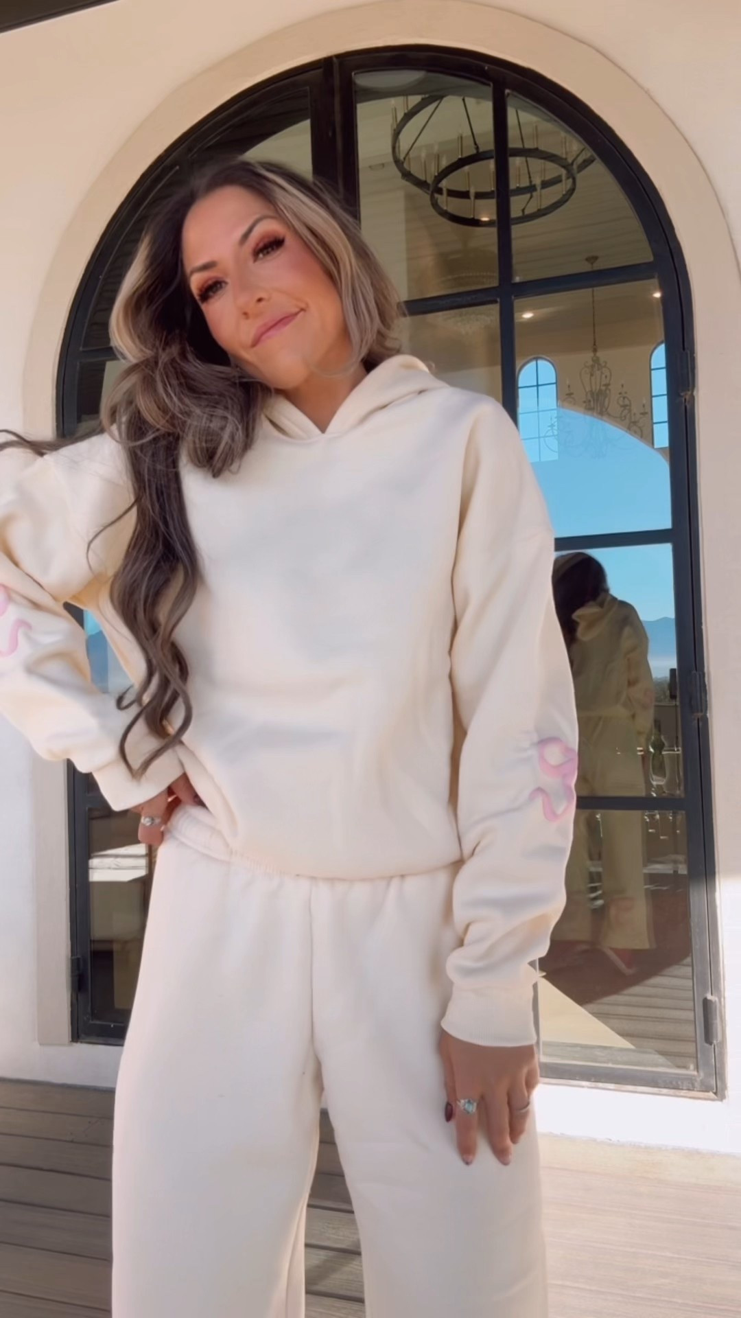 Hibernation mode on✌🏼oh and yup I still don't like the time change

#LTKSeasonal #LTKGiftGuide #LTKHoliday