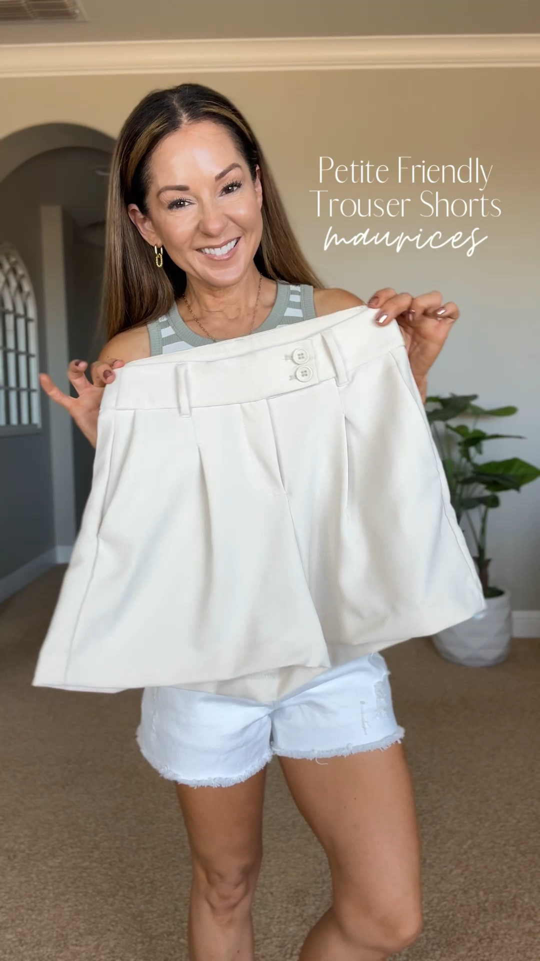 Petite Friendly Trouser Shorts 

I am wearing size 0 shorts, size up if in between sizes. Size XS in all tops - TTS!

Petite fashion  summer outfit  trouser shorts  floral top  tank top  casual outfit  everyday outfit  summer fashion  summer style  Everyday Holly

#LTKstyletip #LTKVideo #LTKover40