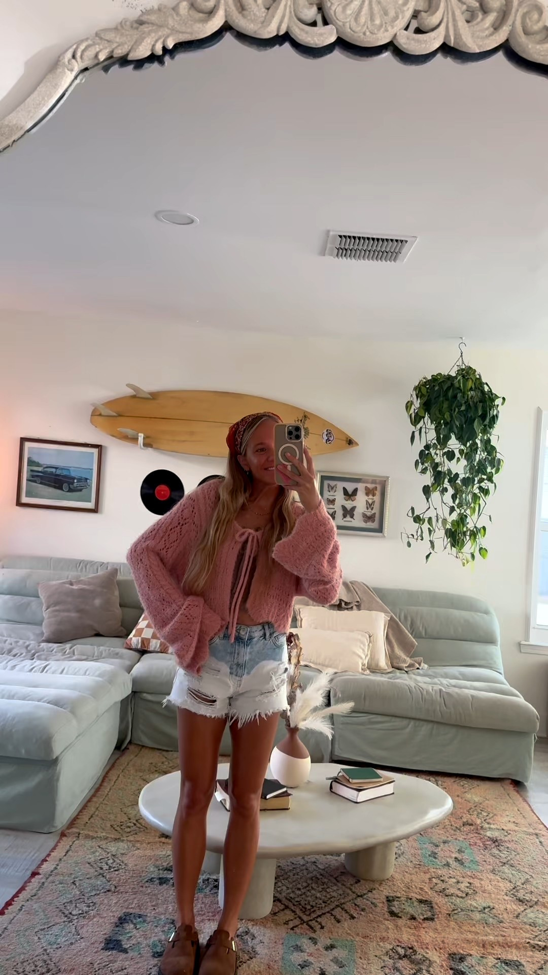 #EGPartner The Unpack ‘26 Travel Trends Report just dropped, and I’m obsessed with one trend in particular: Hotel Hopping  Think - staying at multiple hotels during one trip so you can explore different neighborhoods and really experience all sides of a city. Totally doing this next time we’re in Paris (or anywhere)! It’s such a fun way to make the most of your travels. Head to the link in my bio to check out all the trends and start dreaming up your next getaway #Ad #PaidLink @hotelsdotcom #UnpackTravelTrends

#LTKFamily #LTKTravel #LTKSeasonal