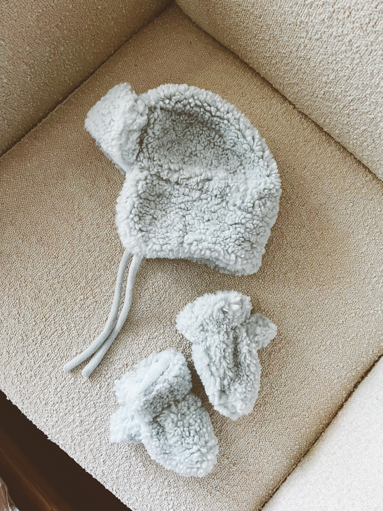 Coziest teddy bear fleece in sky blue. Cold weather essentials for the little have never looked cuter 💙🤍☁️

#LTKkids #LTKCyberweek #LTKbaby