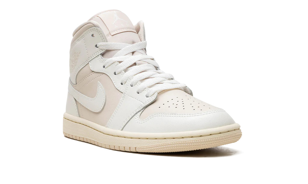 Air Jordan 1 WMNS "White / Light Tan" | Stadium Goods KR