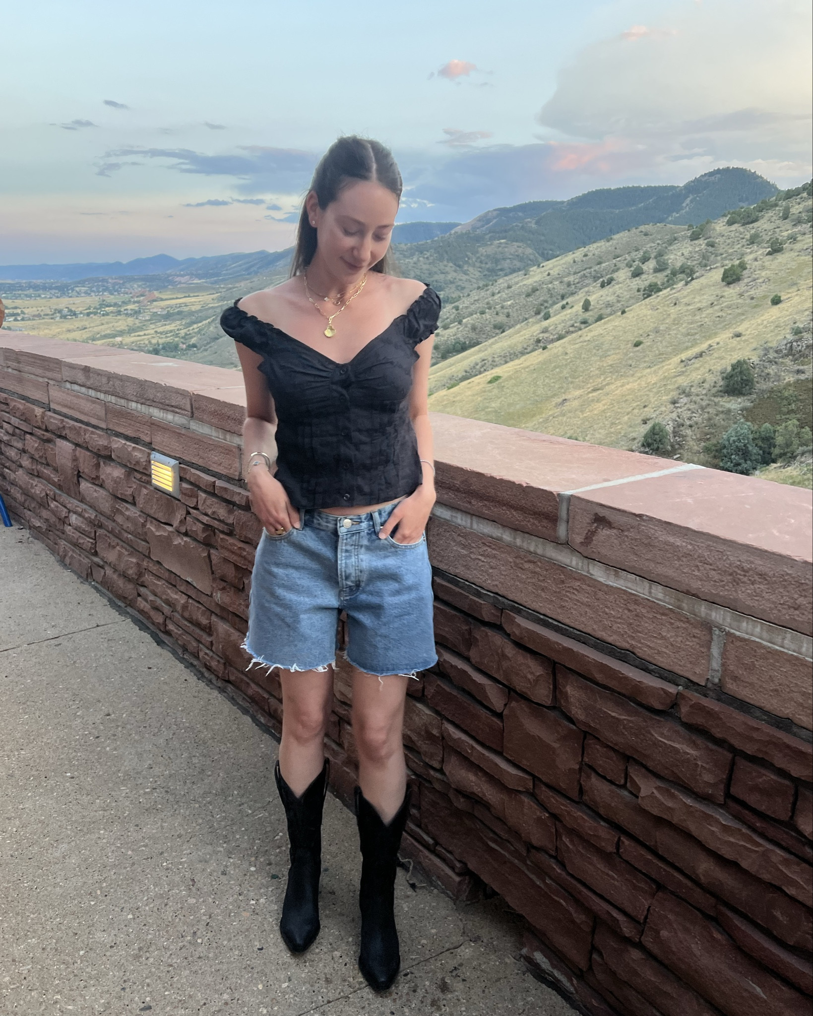 Love a good pair of denim shorts and these are perfect and 20% off!! I ordered my typical size and they’re just the right amount of baggy!

Cowboy boots, Parke denim shorts, concert outfit, fall outfit

#LTKSaleAlert #LTKShoeCrush #LTKStyleTip